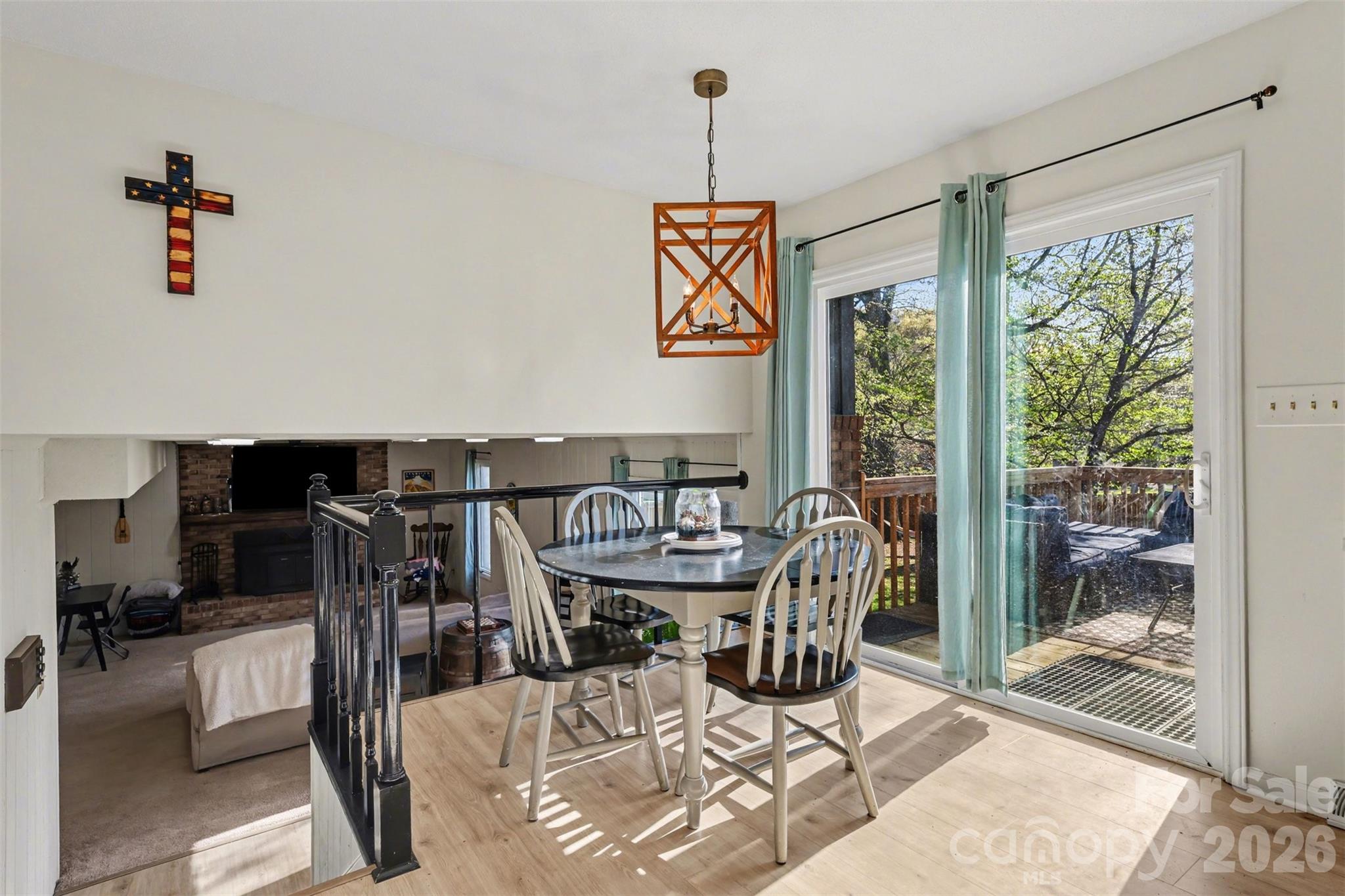 1226 Twin Lakes Road