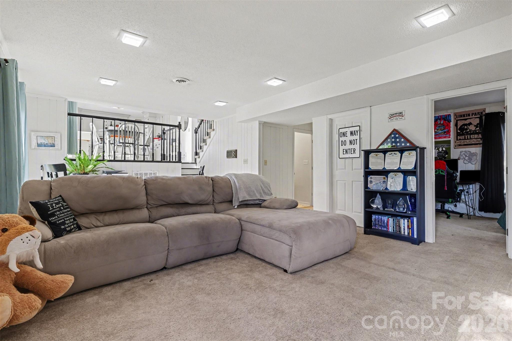 1226 Twin Lakes Road