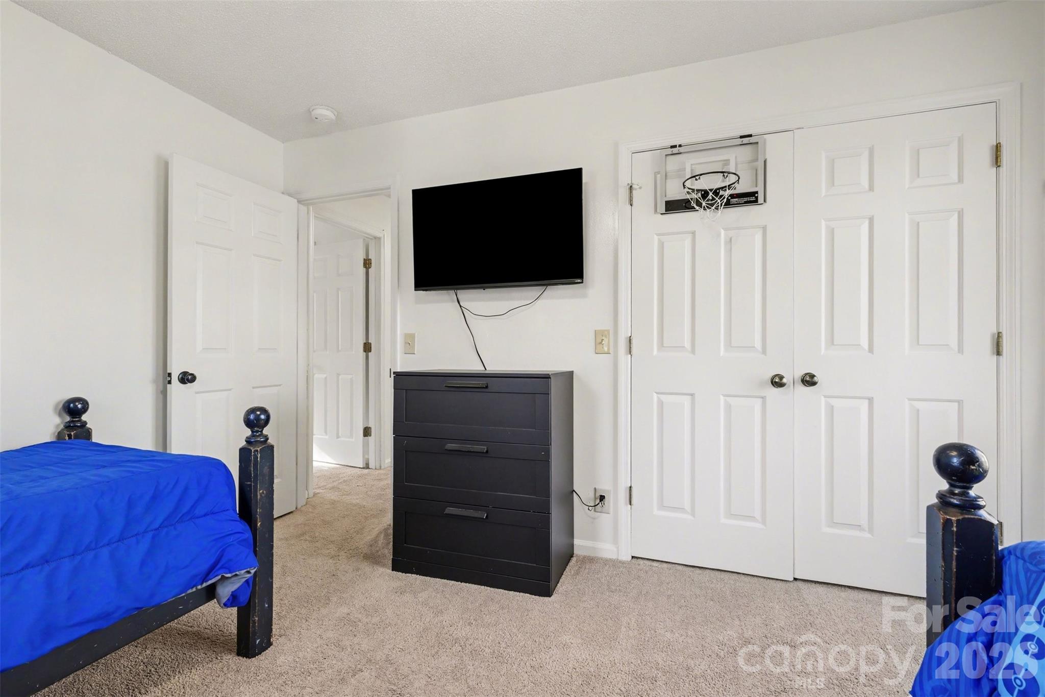 1226 Twin Lakes Road