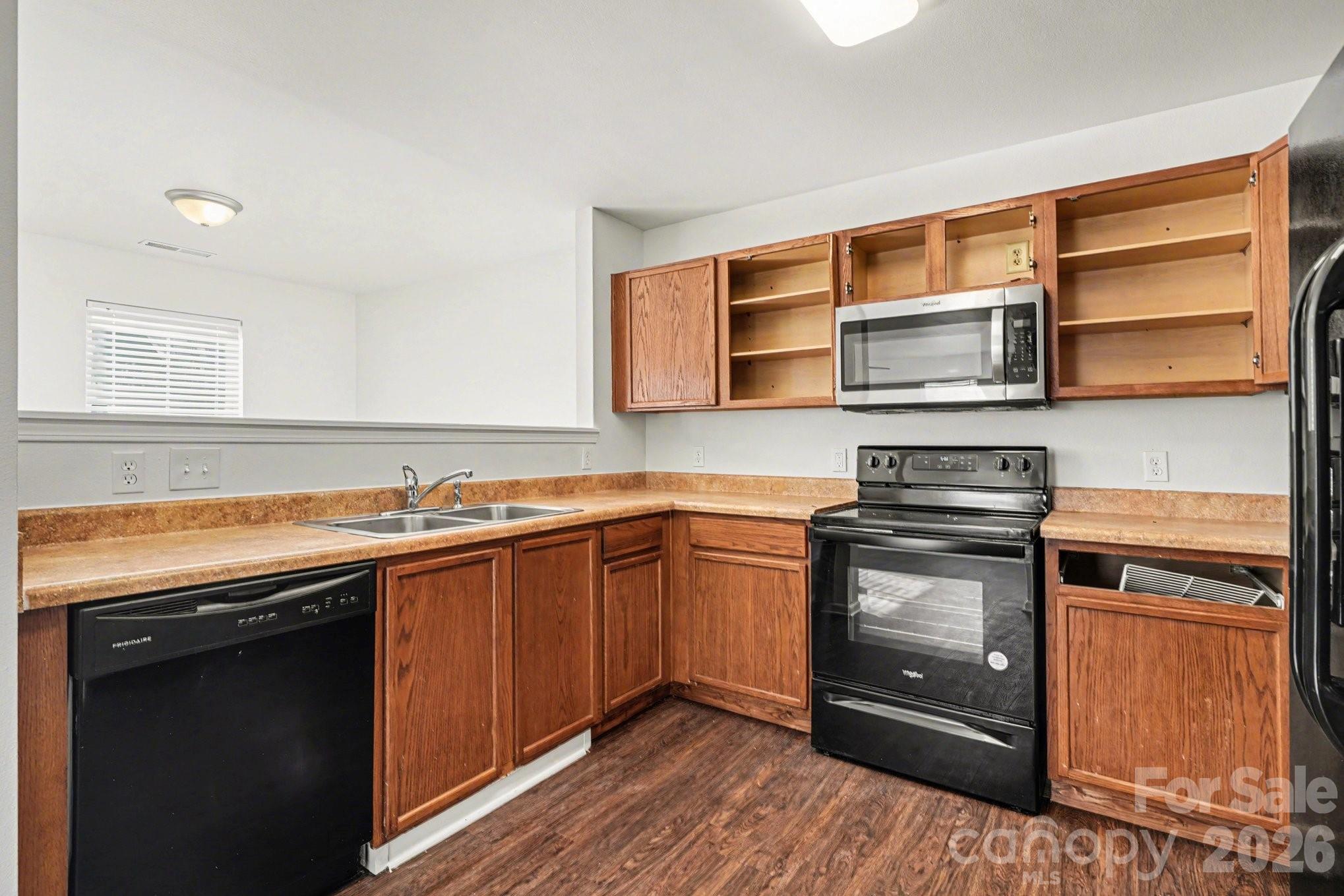 911 Swearngan Ridge Court