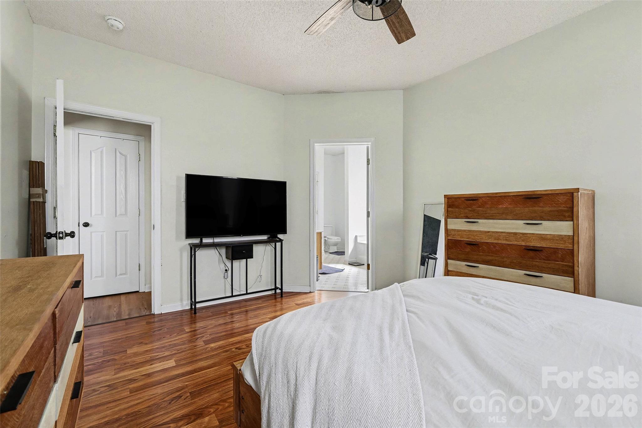 4011 Lakota Court