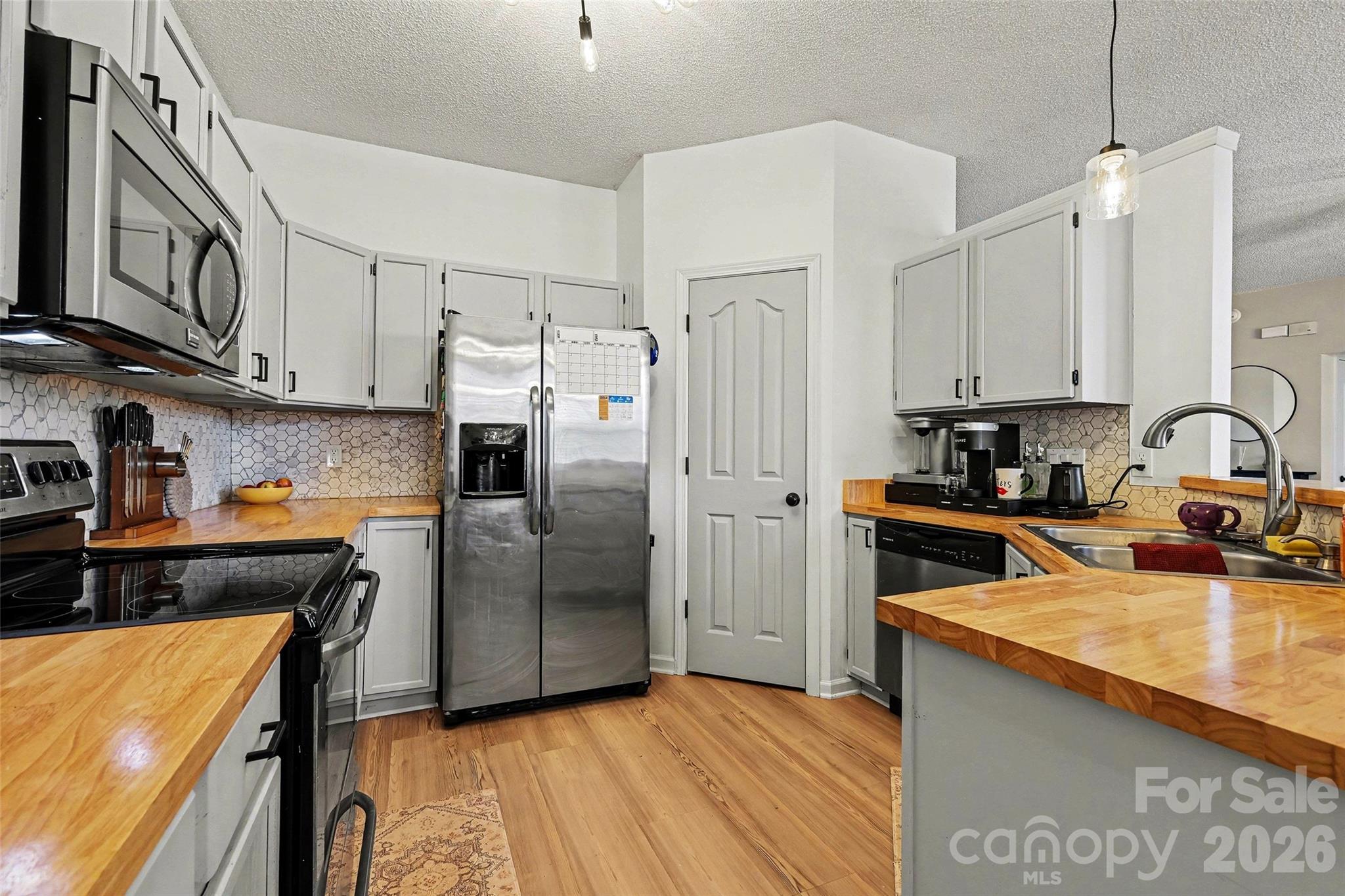 4011 Lakota Court