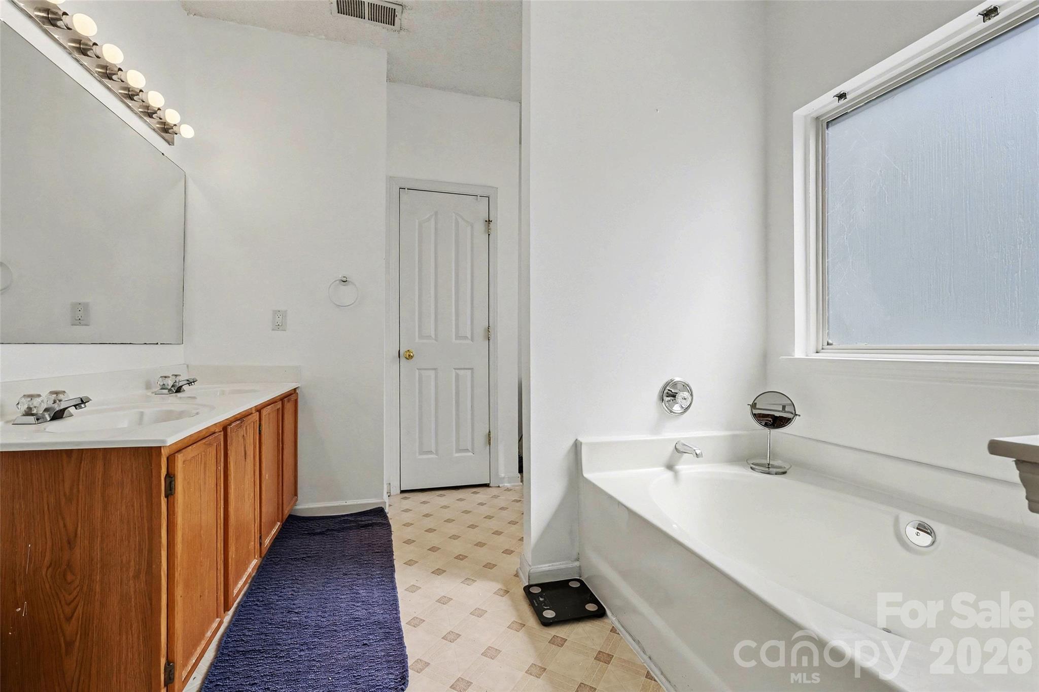 4011 Lakota Court