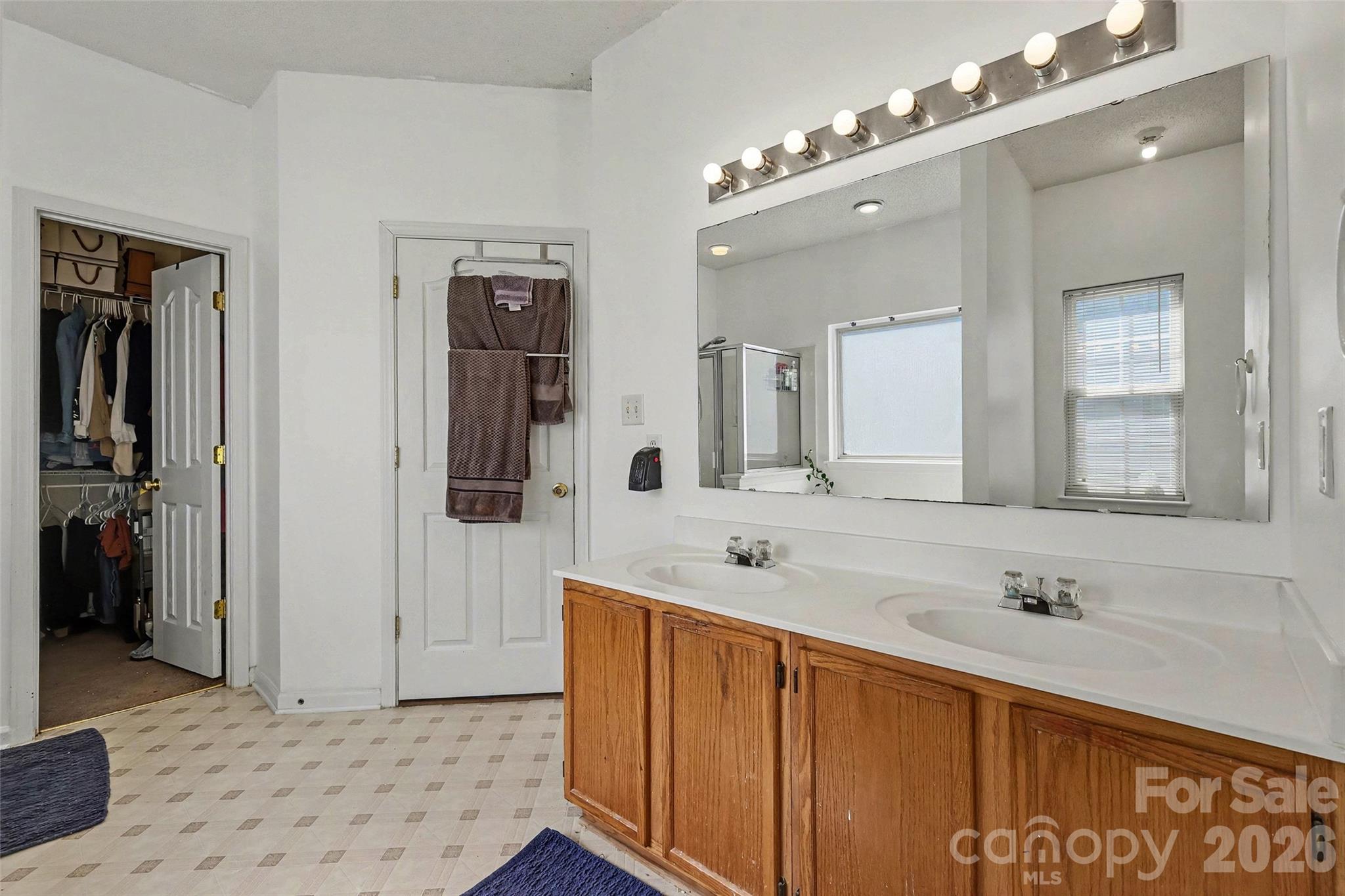 4011 Lakota Court