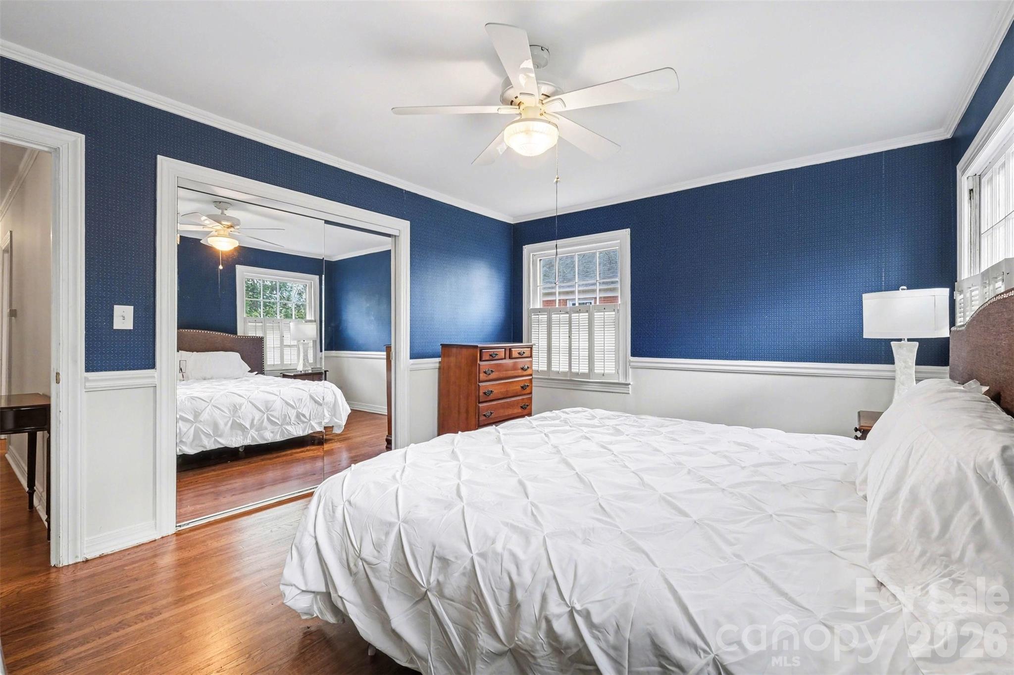 370 Summit Court SE
