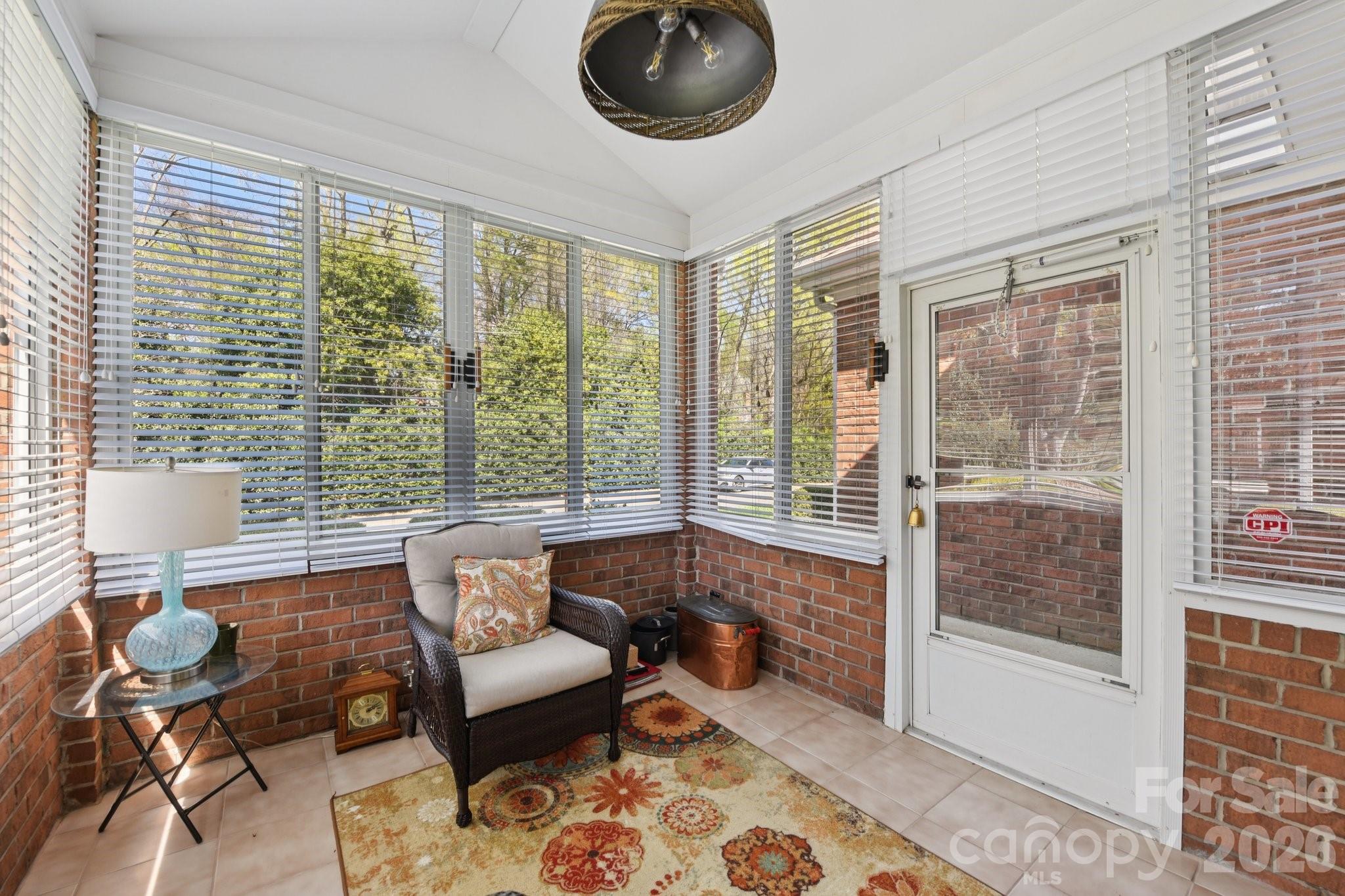 10816 Willow Crossing Drive