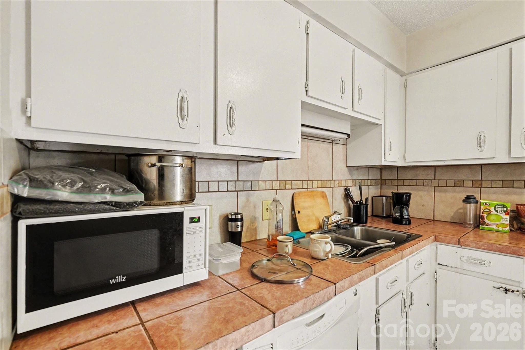 1535 Lansdale Drive Unit: G