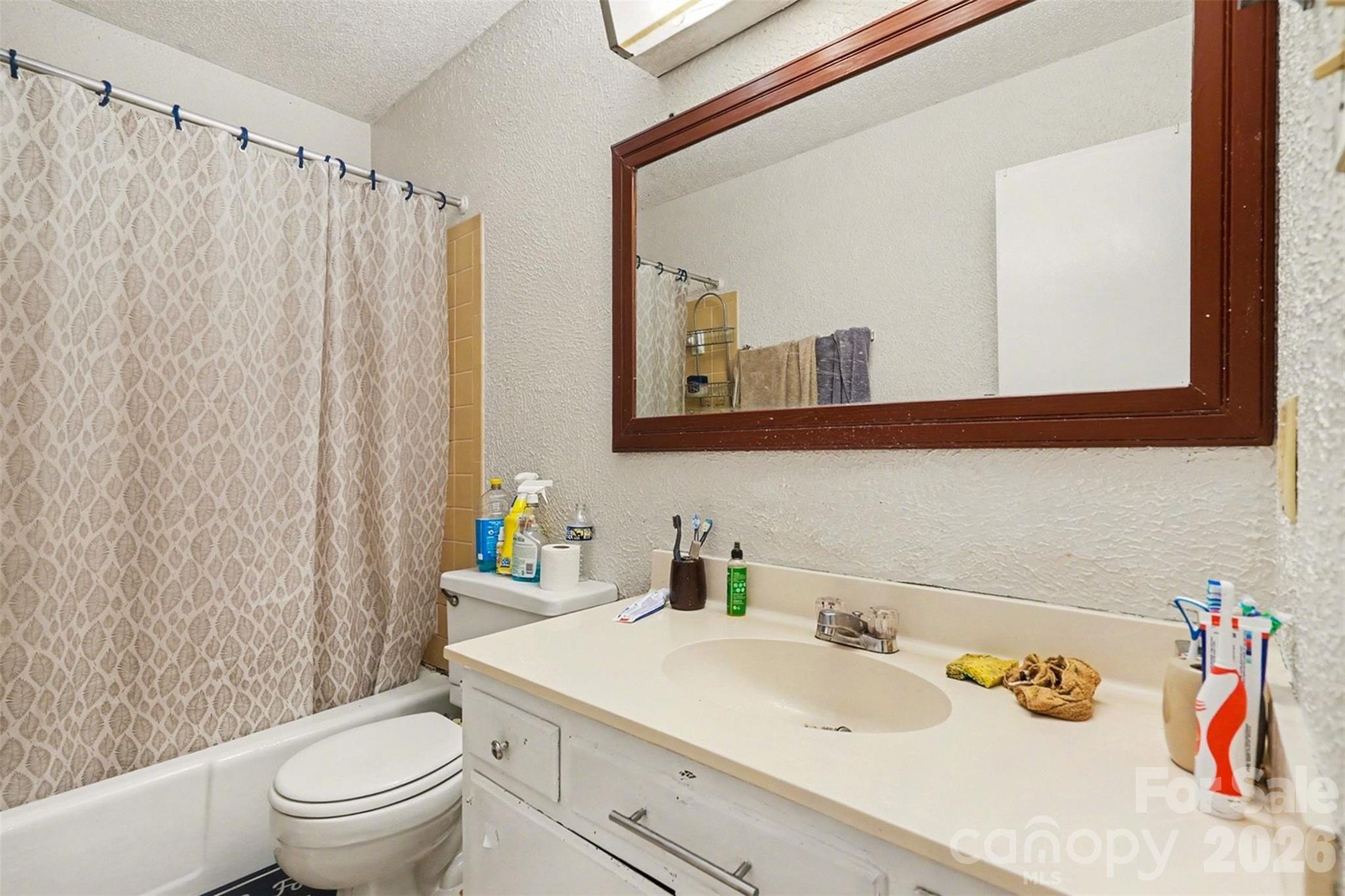 1535 Lansdale Drive Unit: G