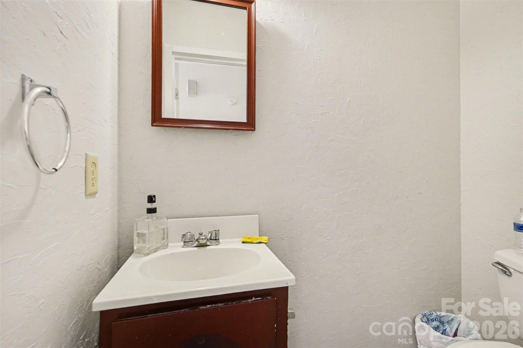 1535 Lansdale Drive Unit: G