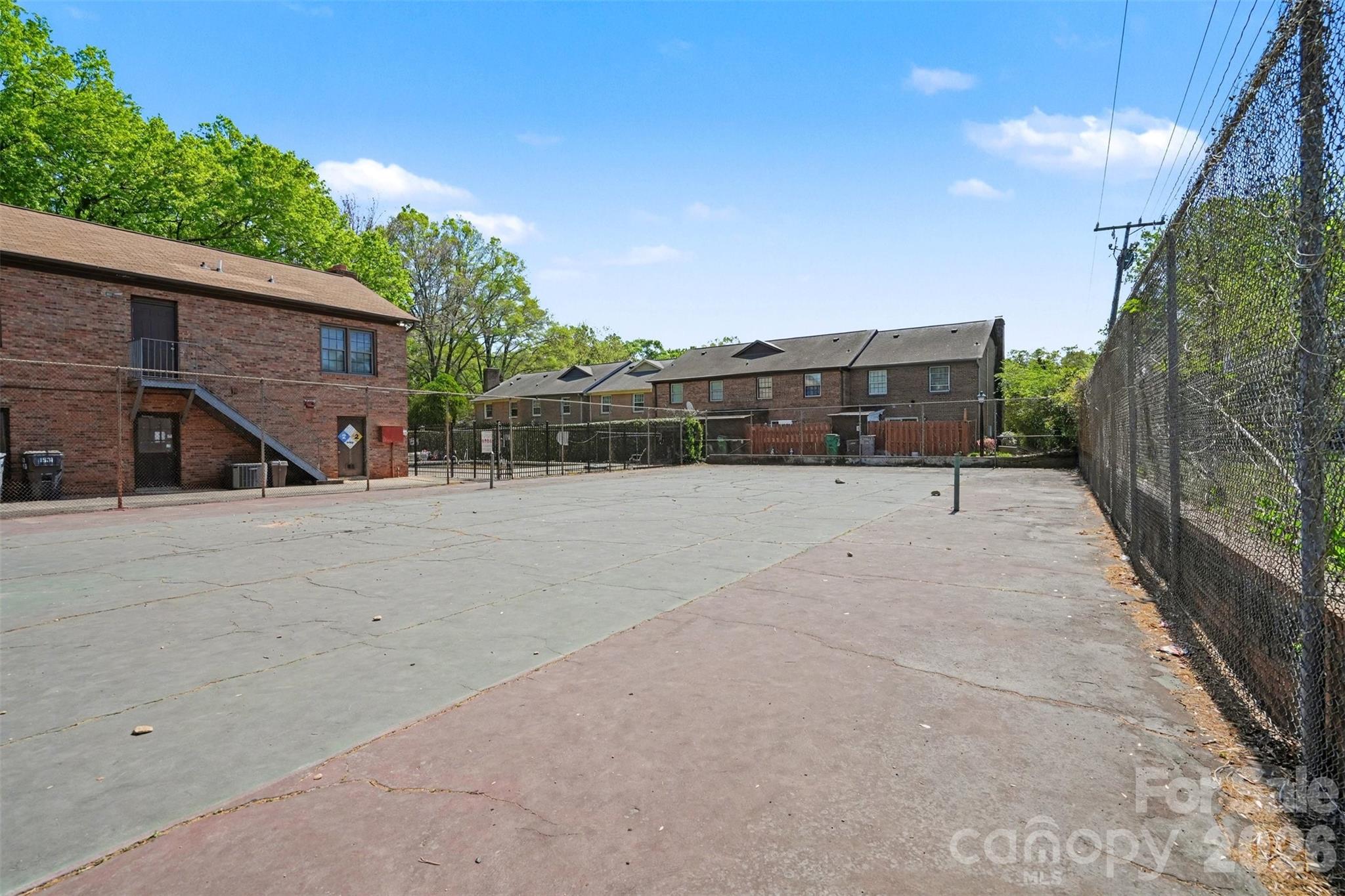 1535 Lansdale Drive Unit: G