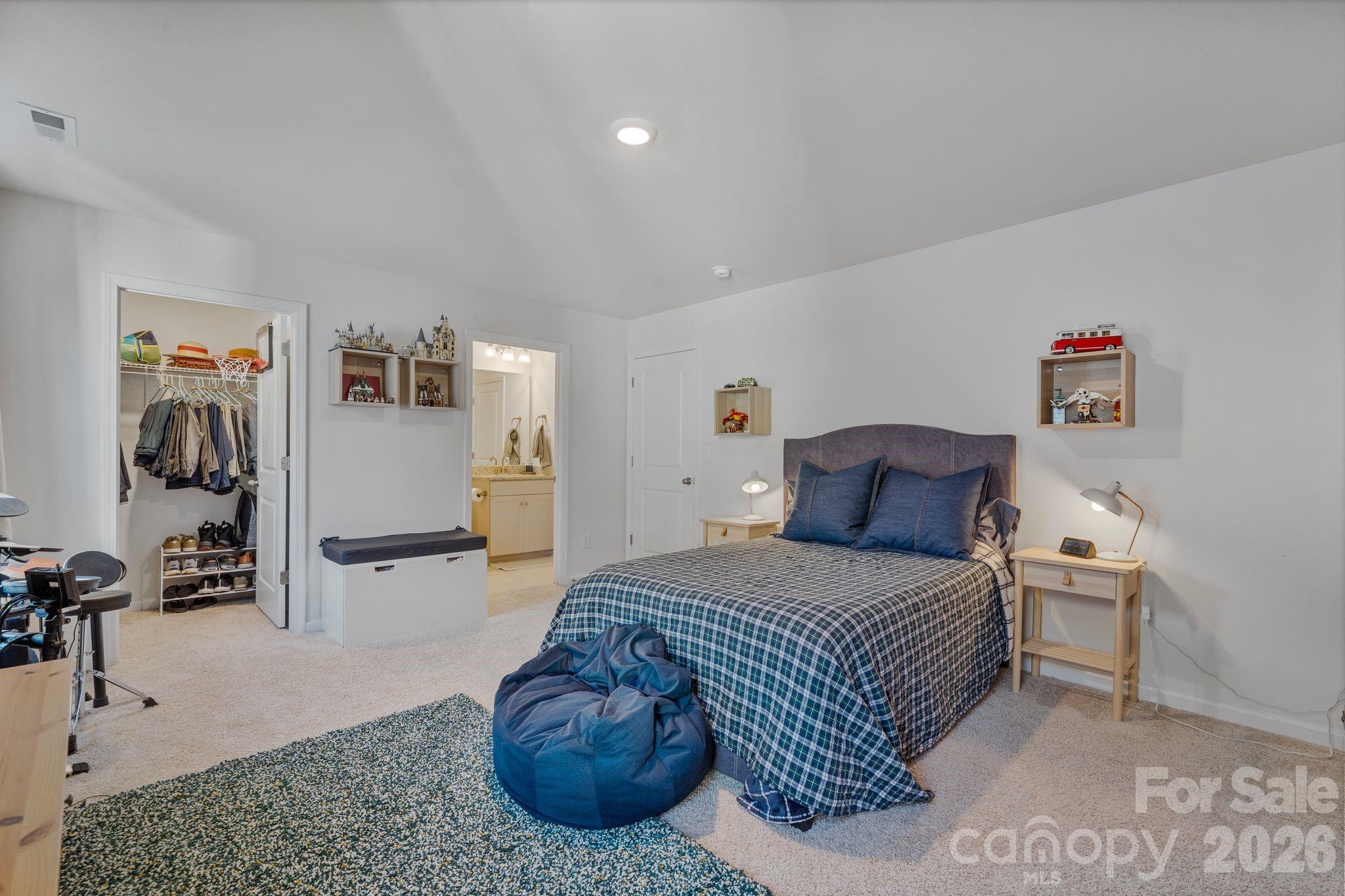 2111 Lapalma Trace