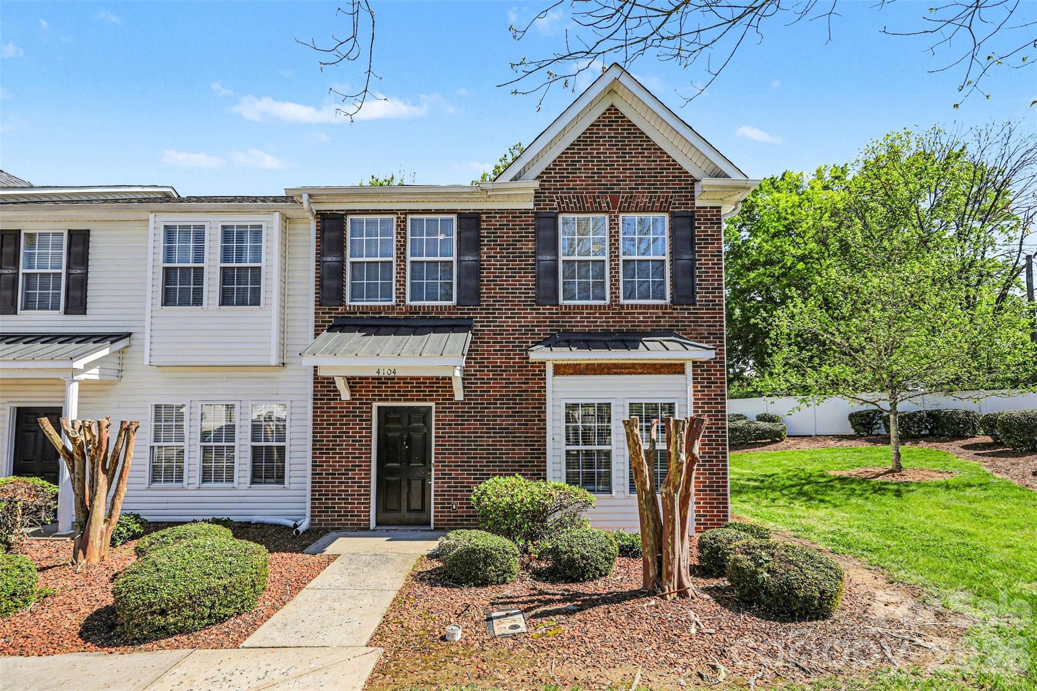 4104 Kenton Glenn Court NW