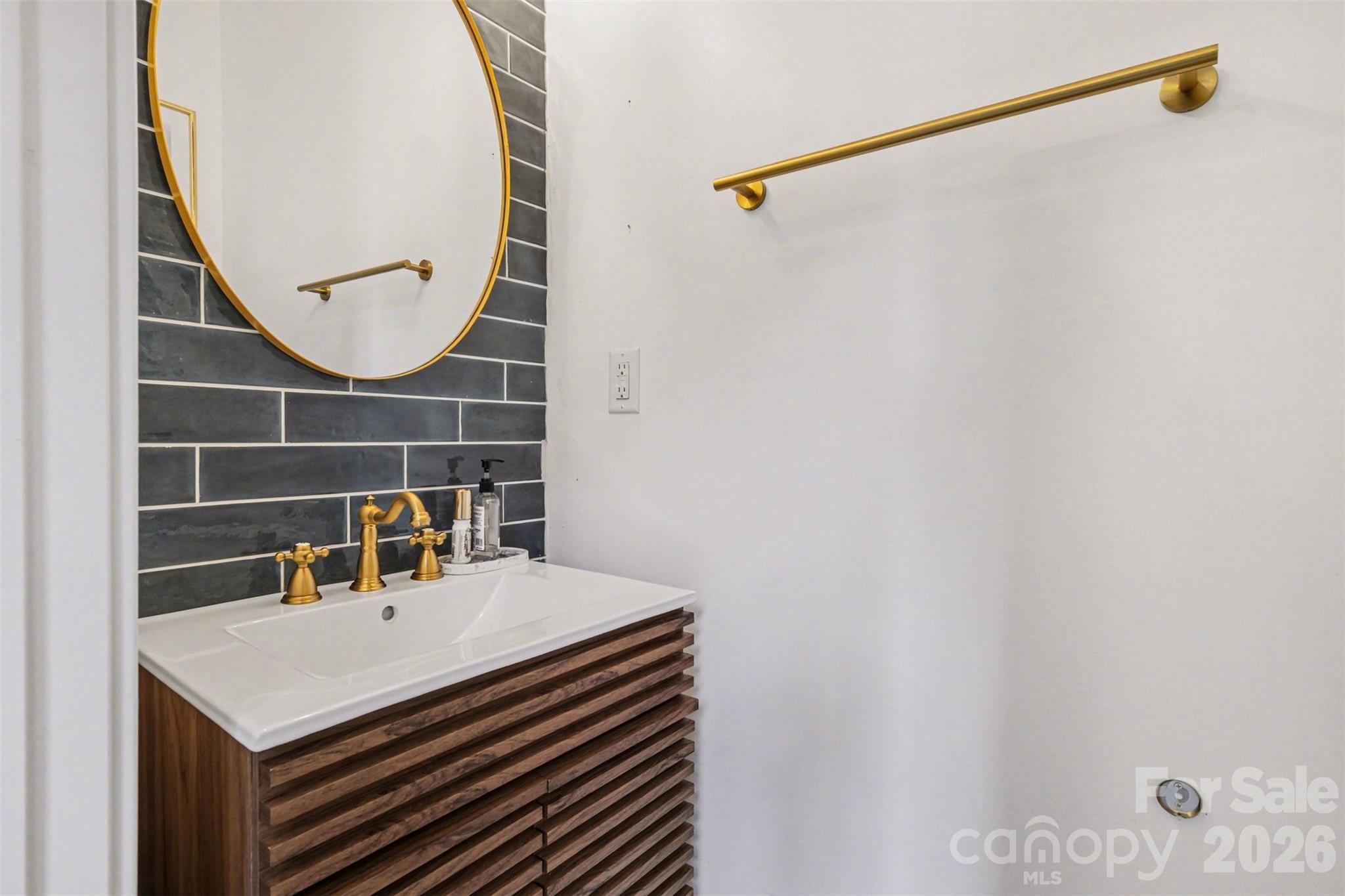 6111 Station Crossing Avenue