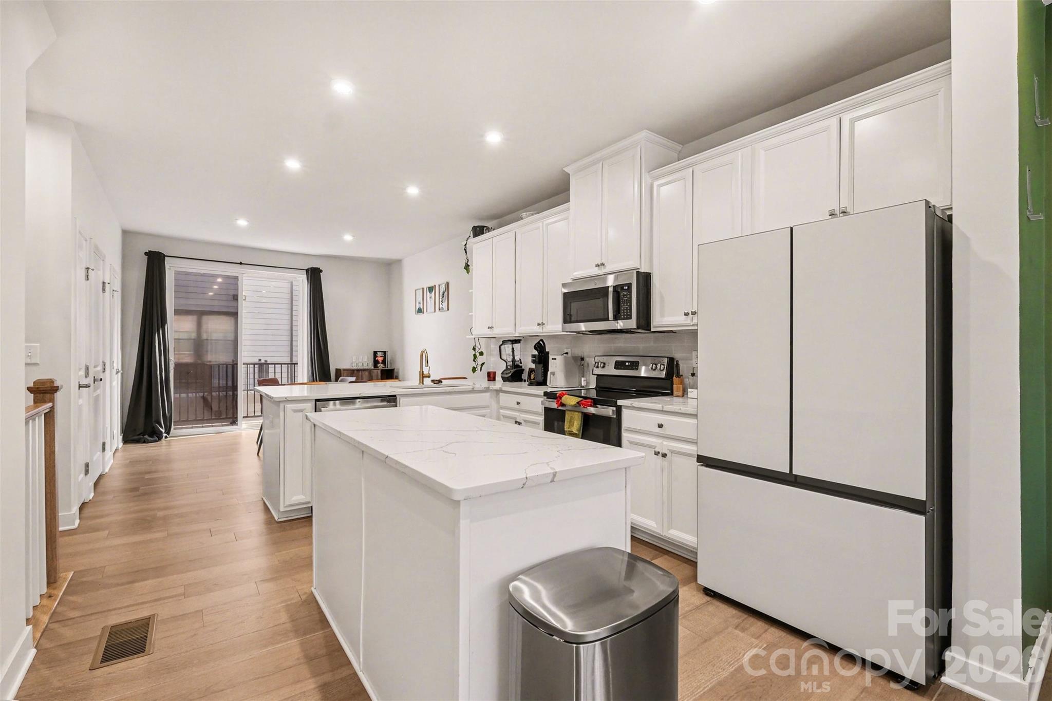 6111 Station Crossing Avenue