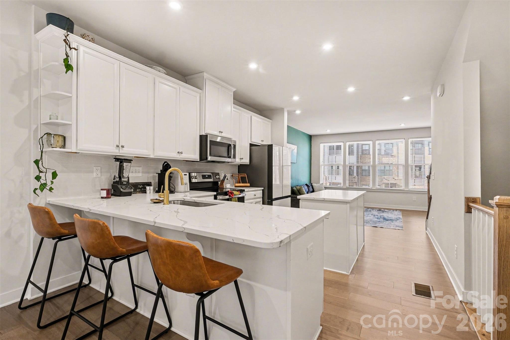 6111 Station Crossing Avenue