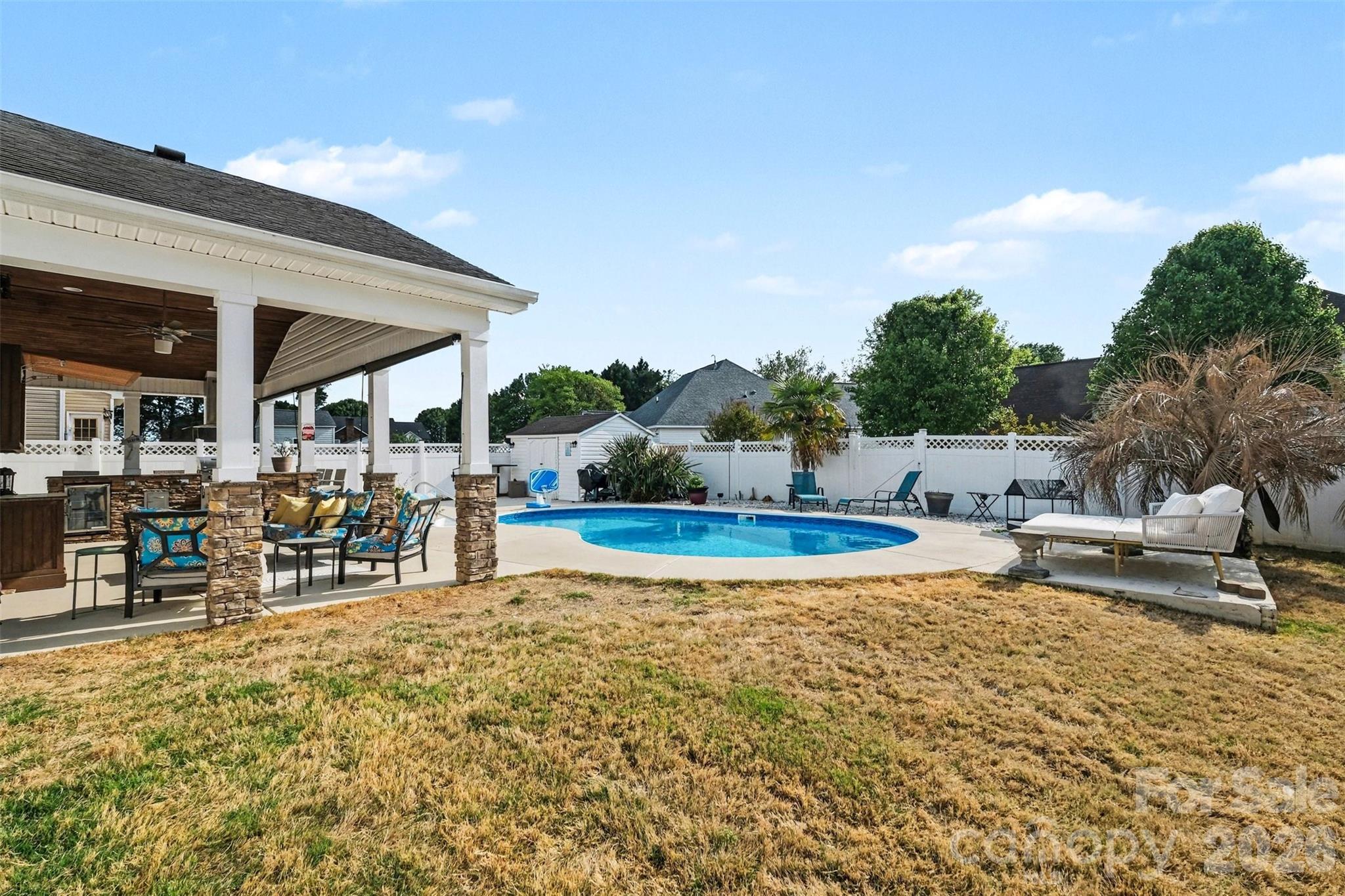 4476 Greystone Drive SW