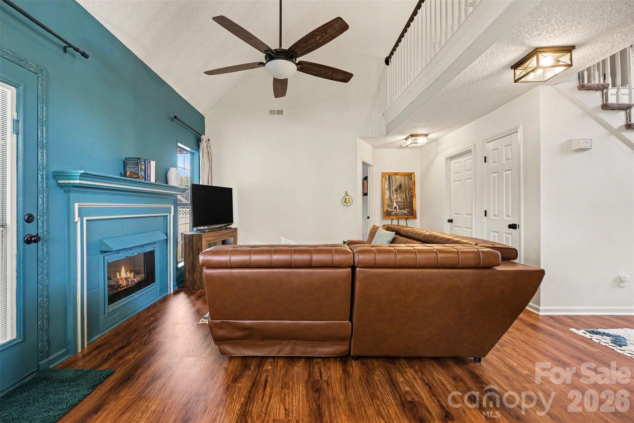 4476 Greystone Drive SW