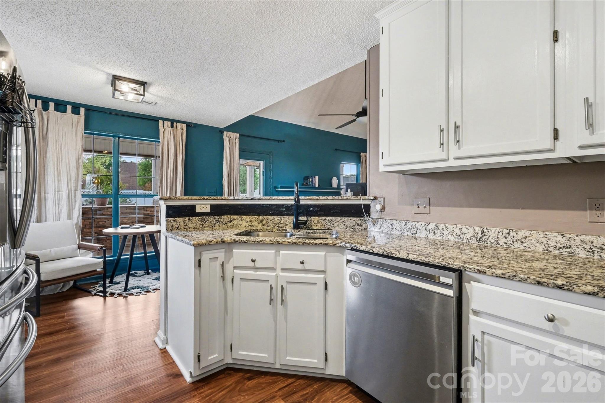 4476 Greystone Drive SW