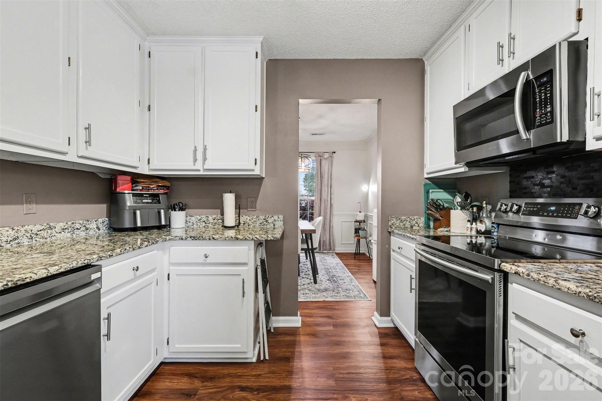 4476 Greystone Drive SW