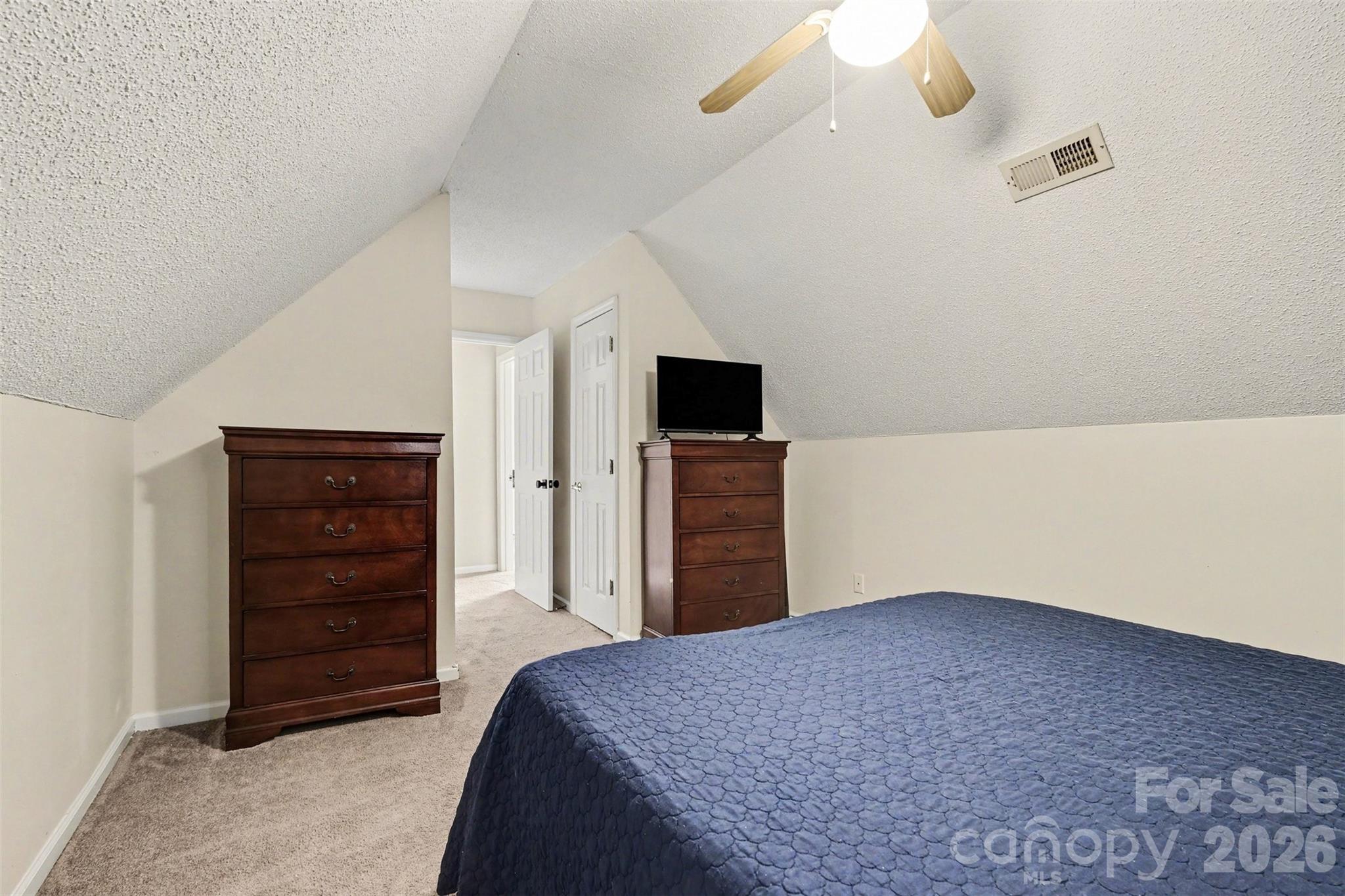 4476 Greystone Drive SW