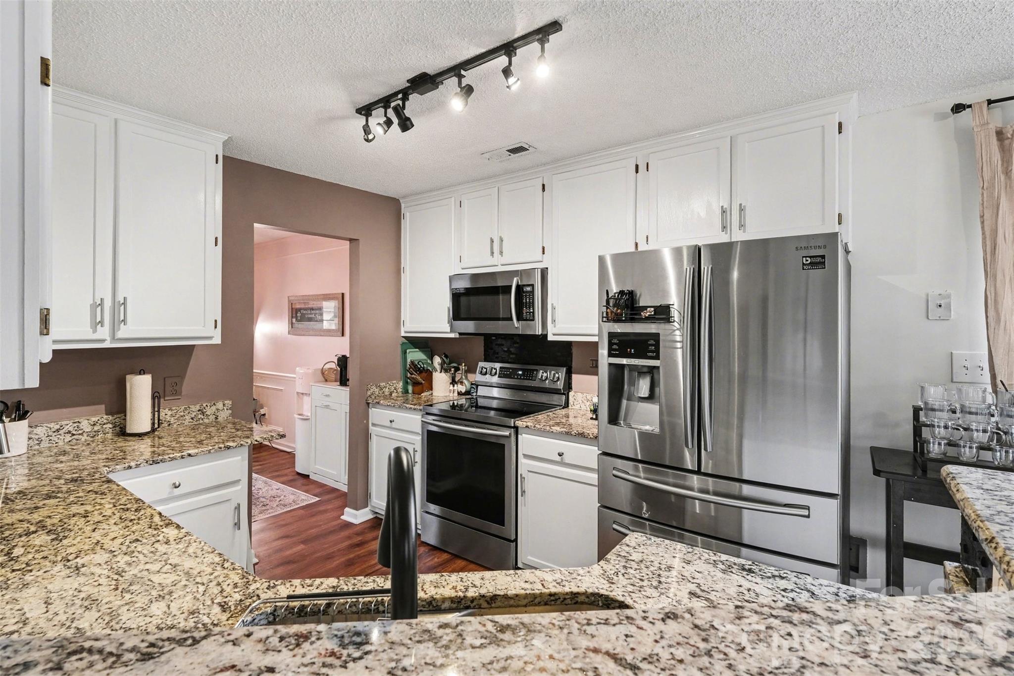 4476 Greystone Drive SW