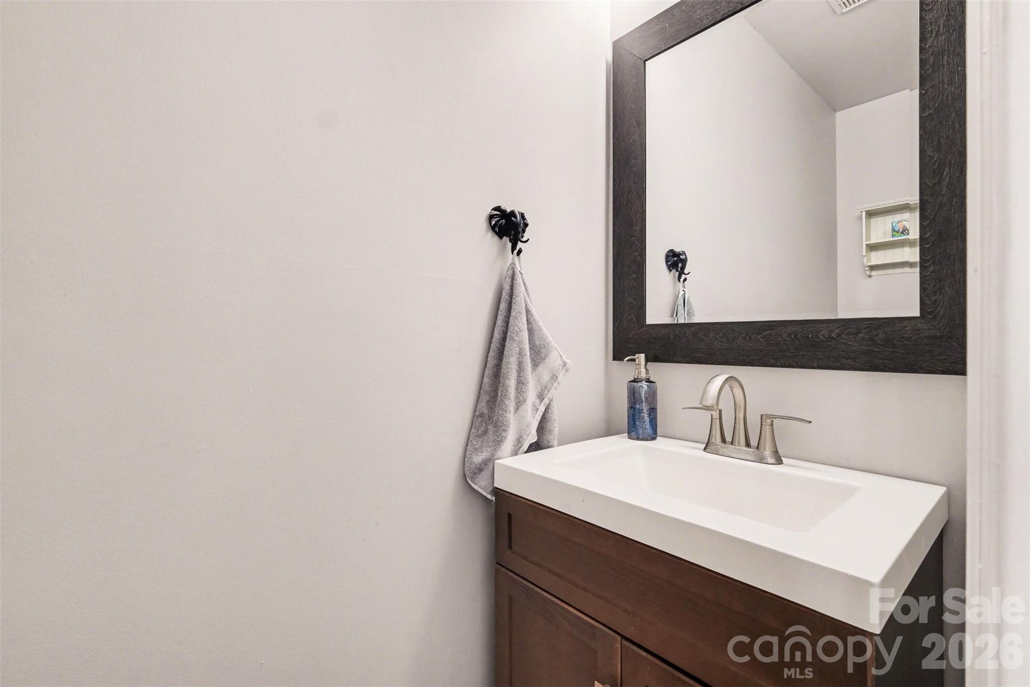 4476 Greystone Drive SW