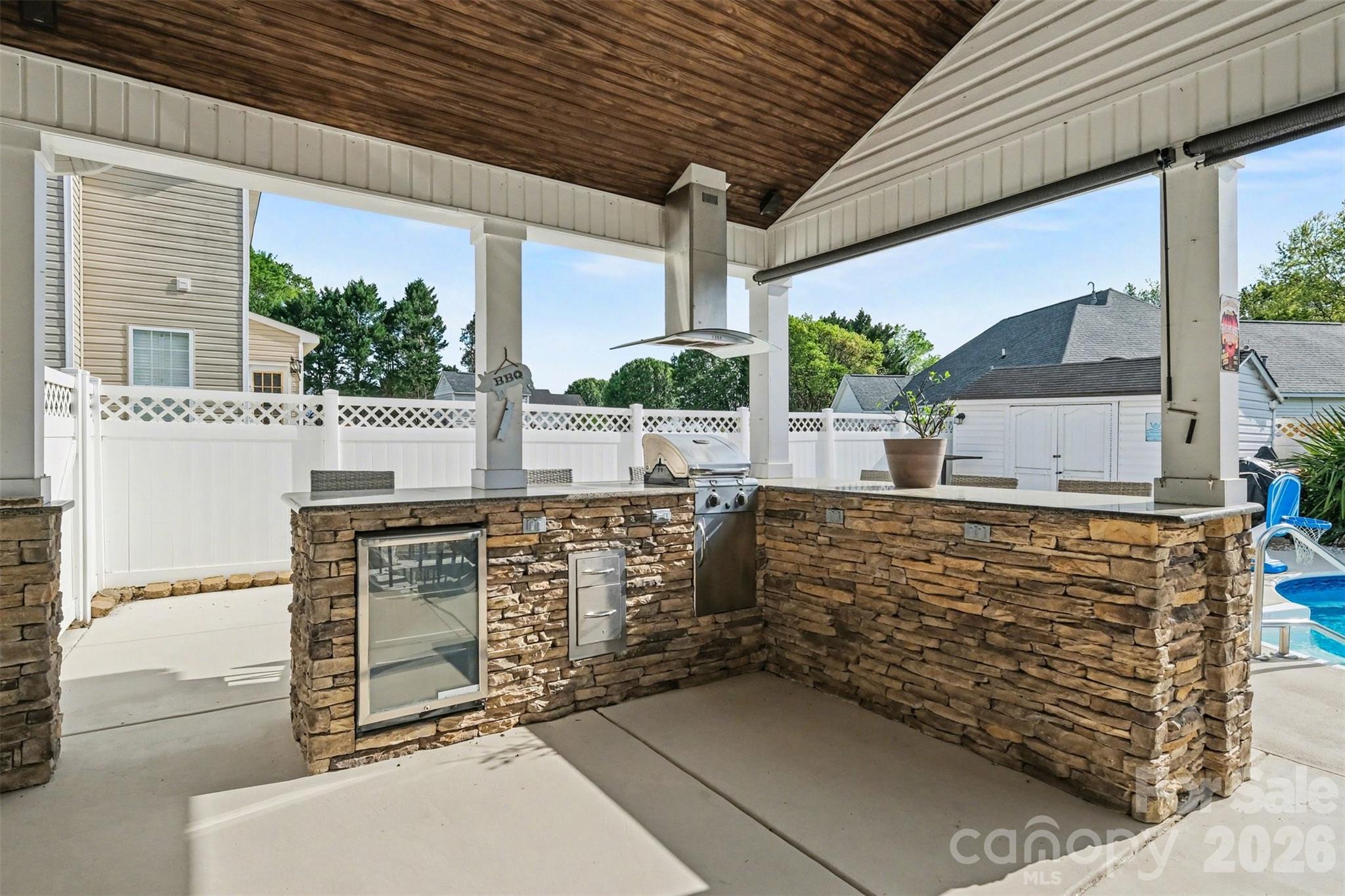 4476 Greystone Drive SW