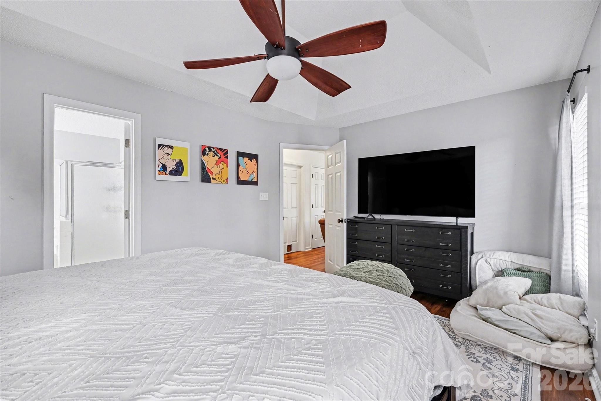 4476 Greystone Drive SW