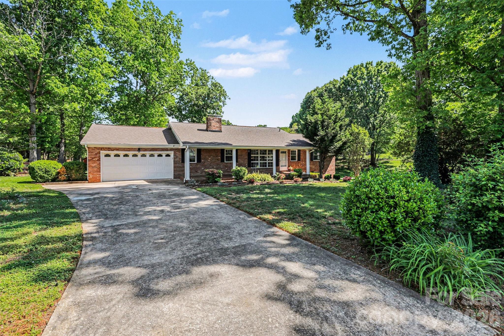 2115 Candlewood Drive NW