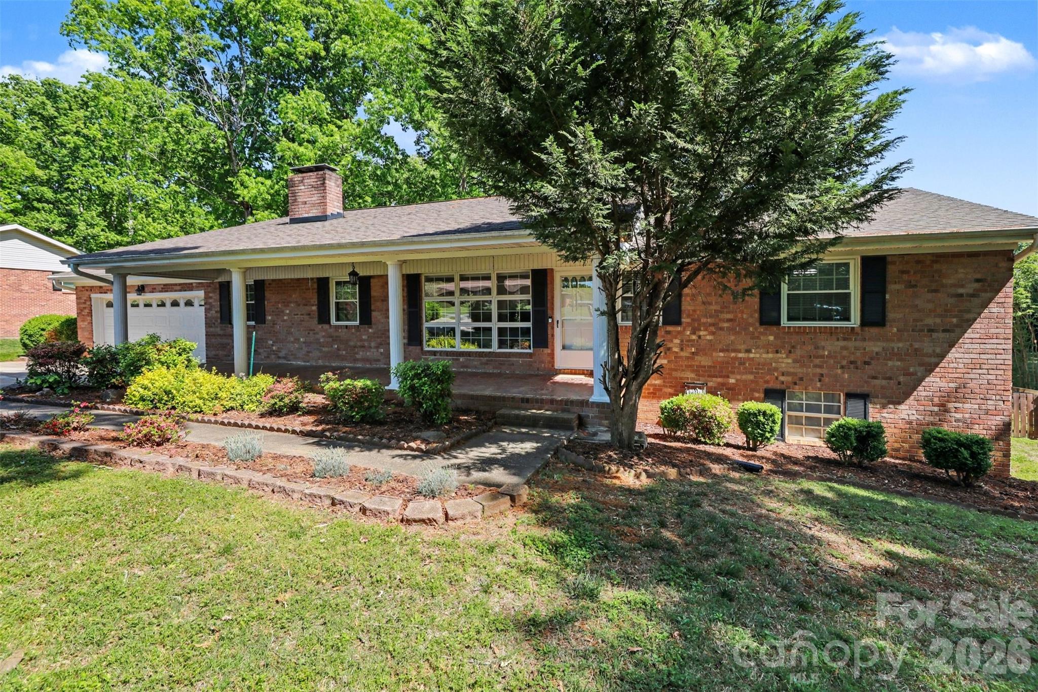 2115 Candlewood Drive NW