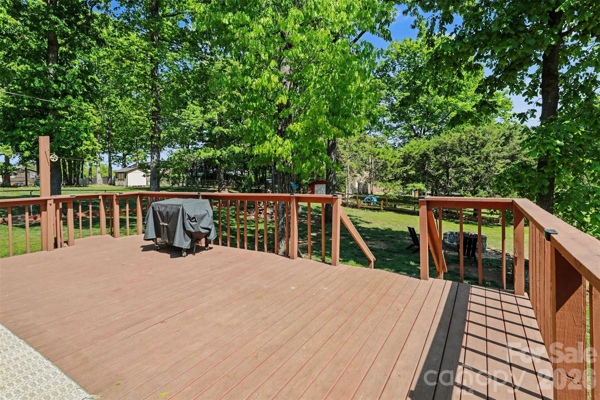 2115 Candlewood Drive NW