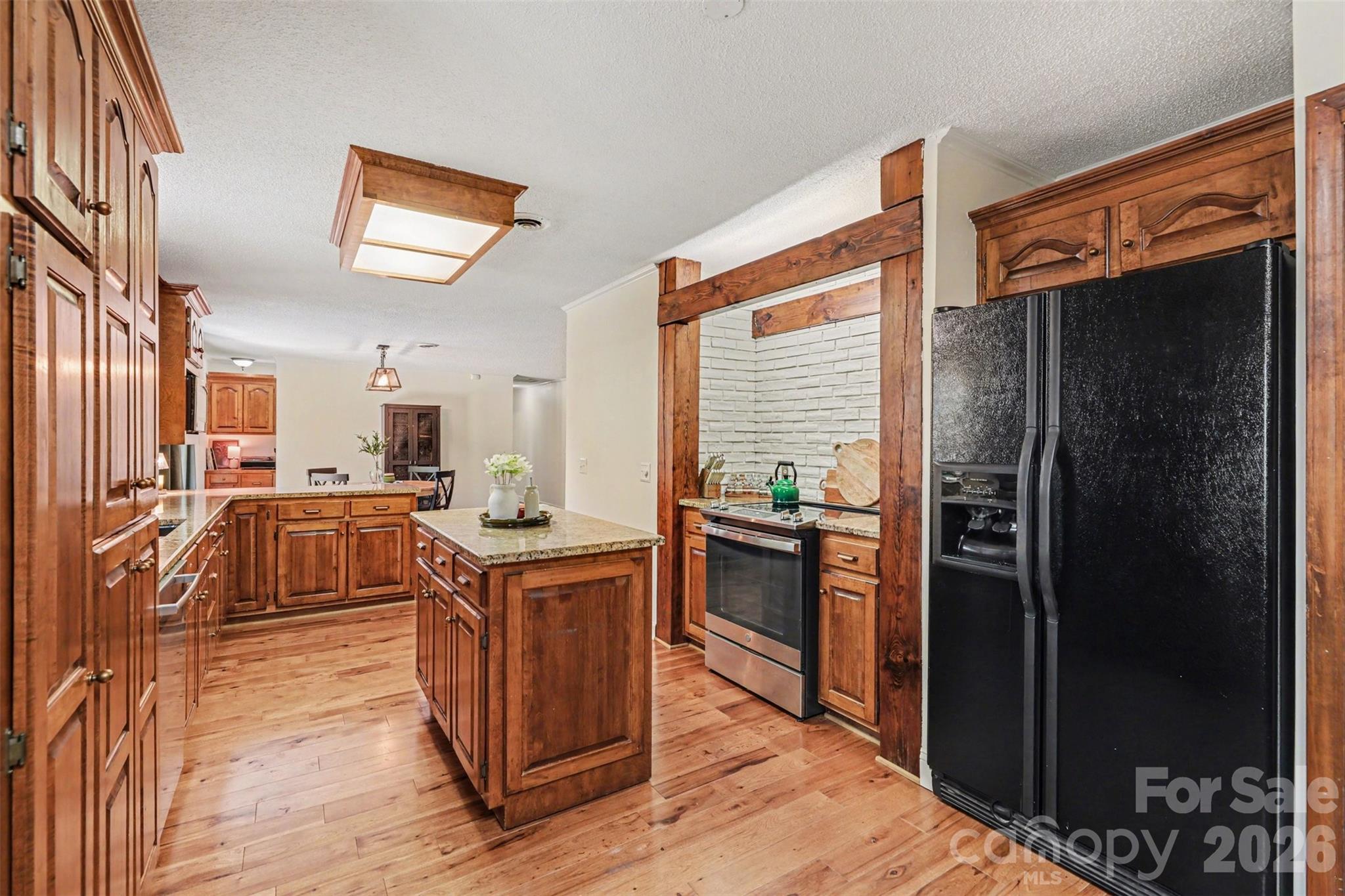 2115 Candlewood Drive NW