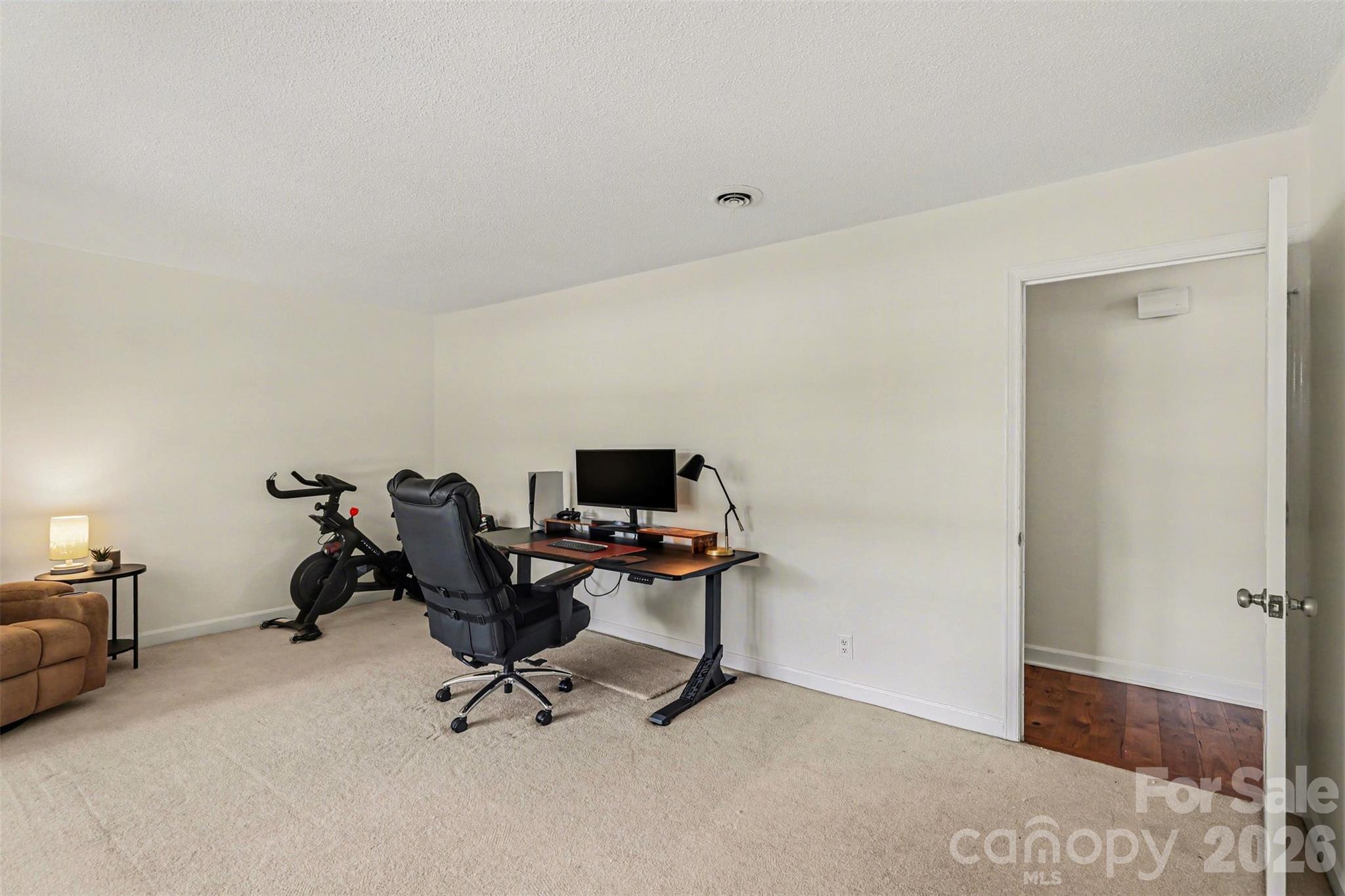 2115 Candlewood Drive NW