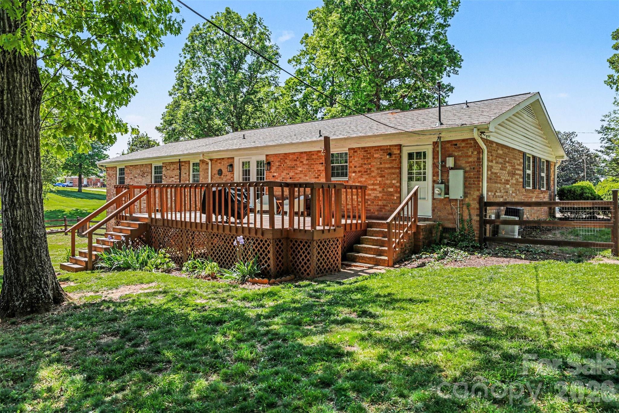 2115 Candlewood Drive NW
