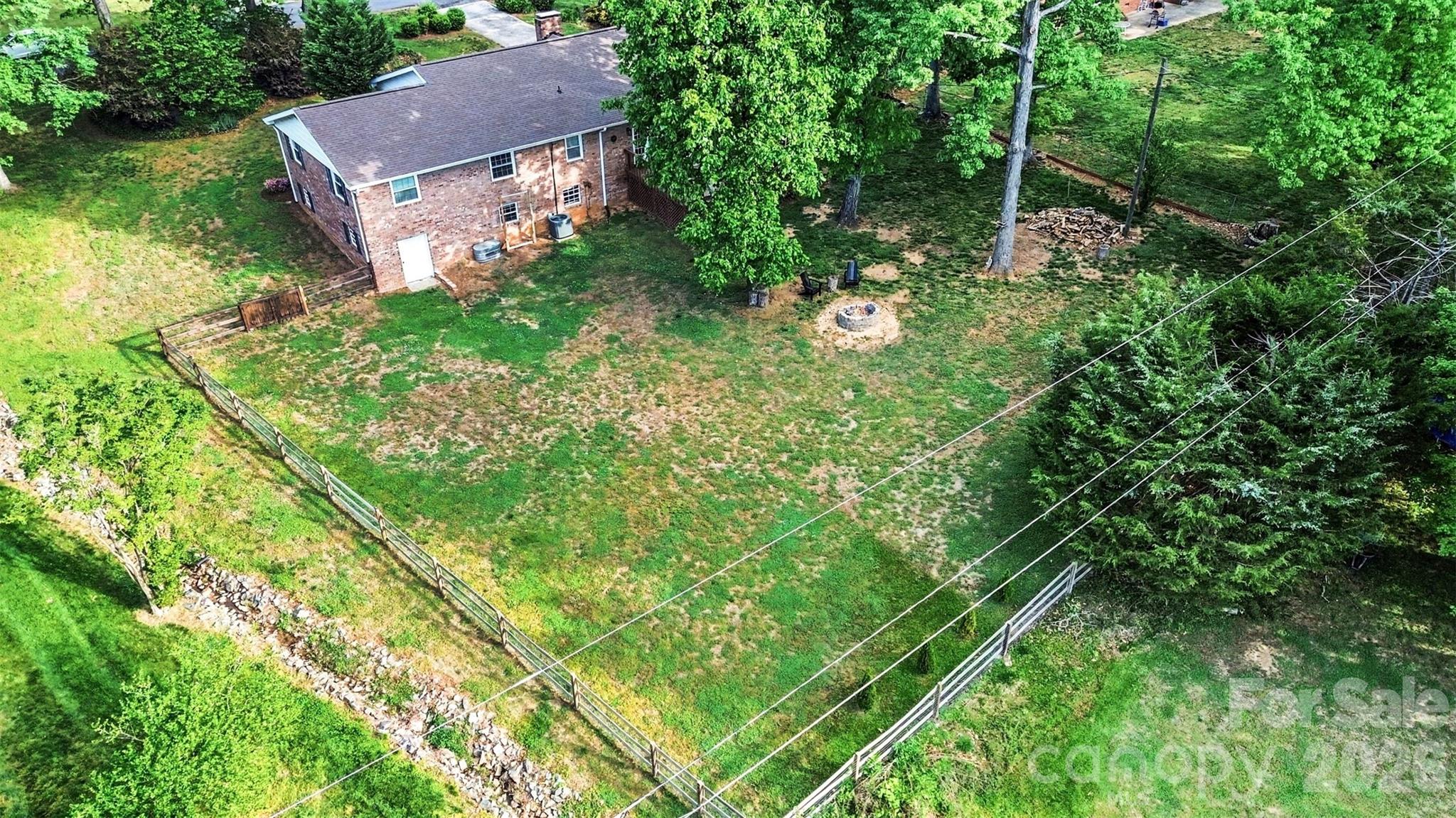 2115 Candlewood Drive NW