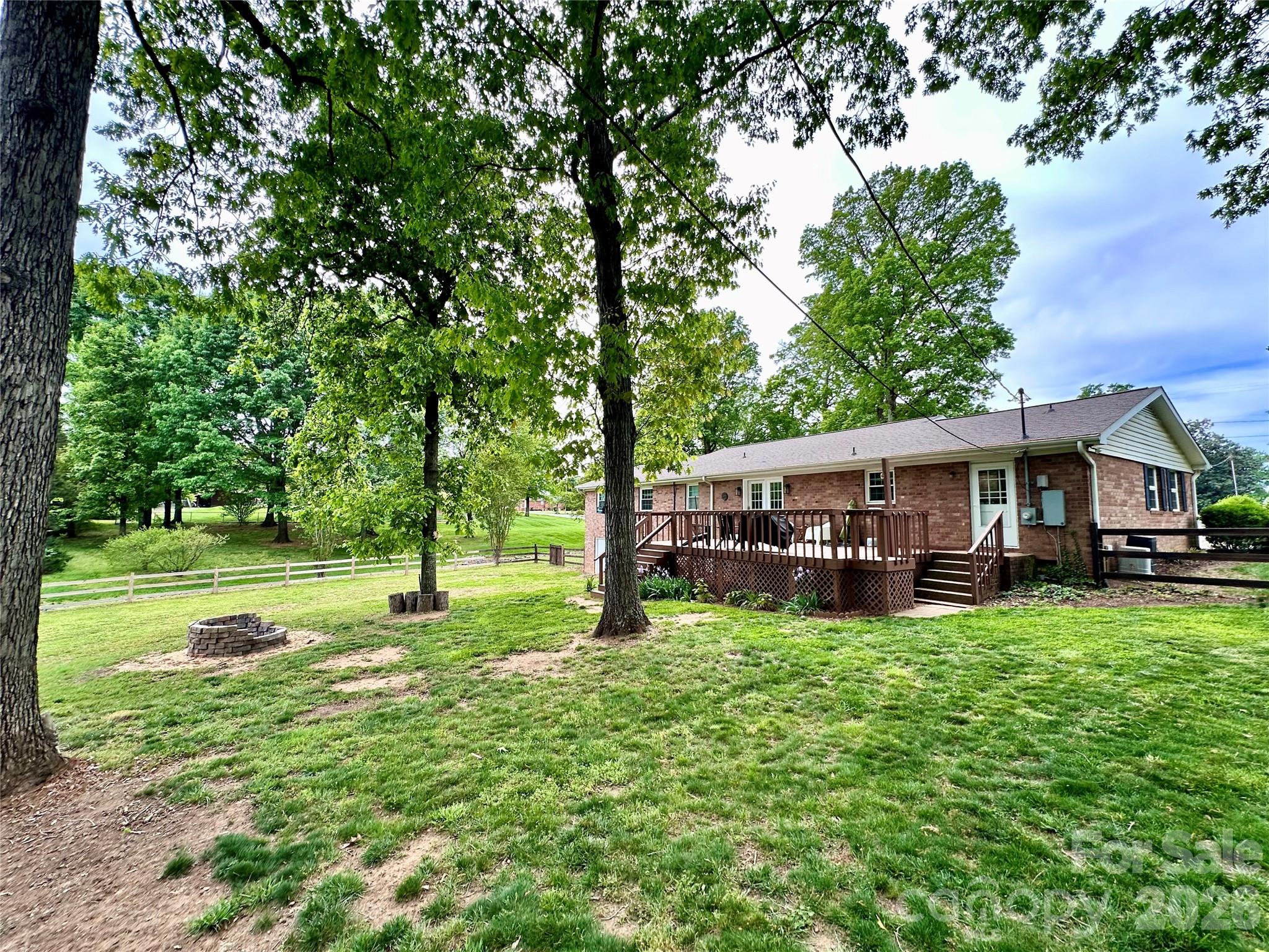 2115 Candlewood Drive NW