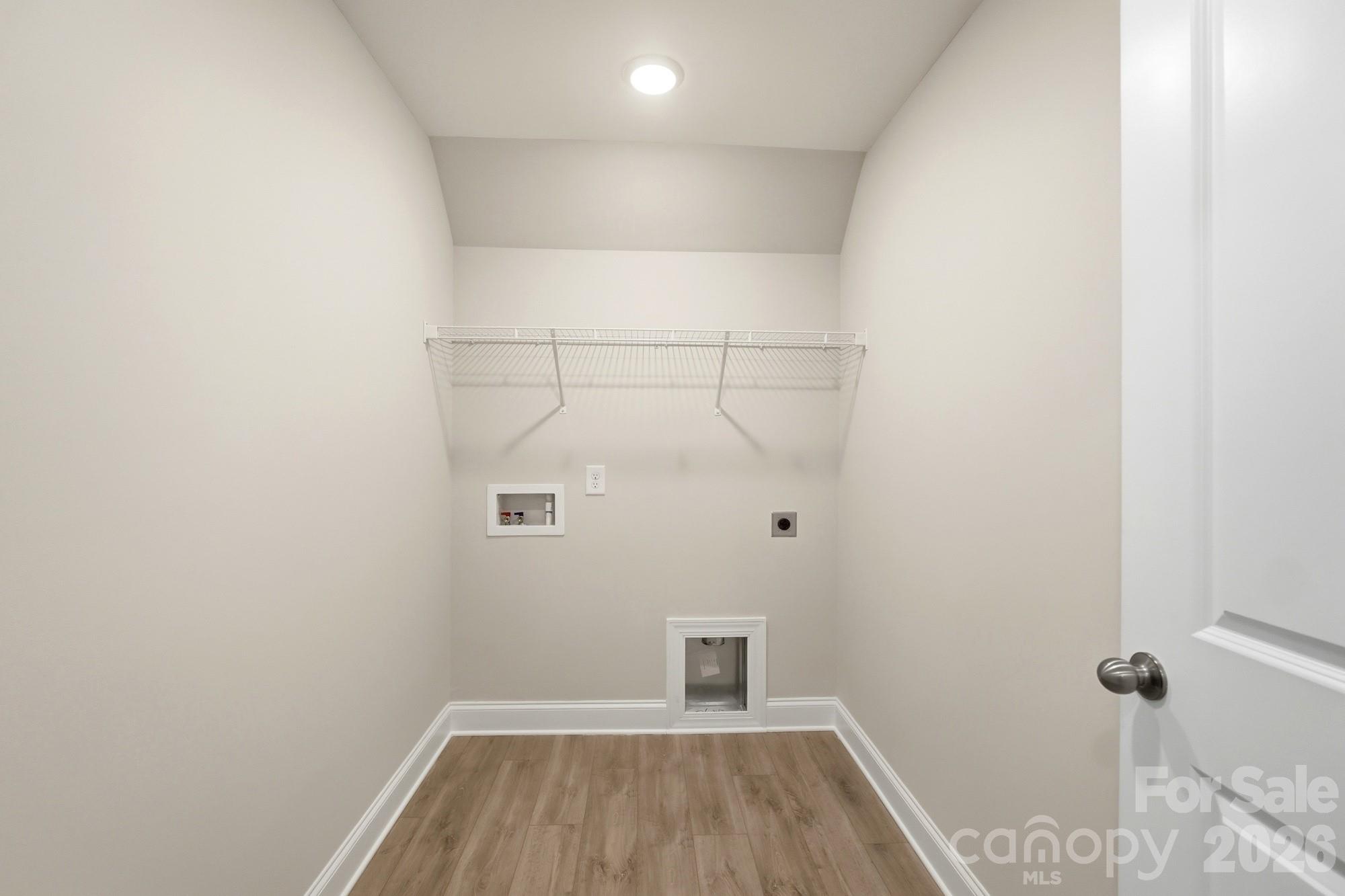 4353 Black Court