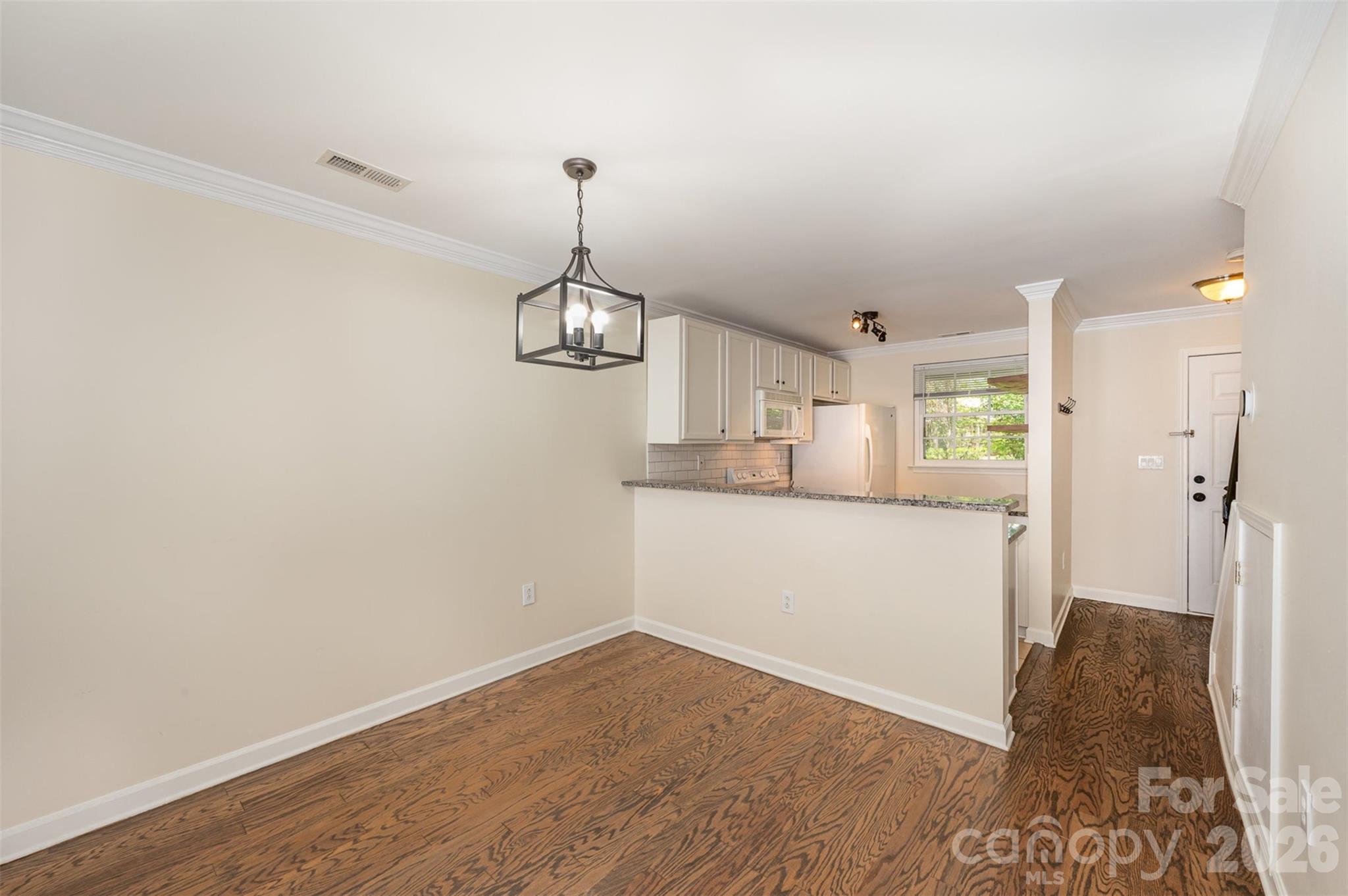 1218 Green Oaks Lane