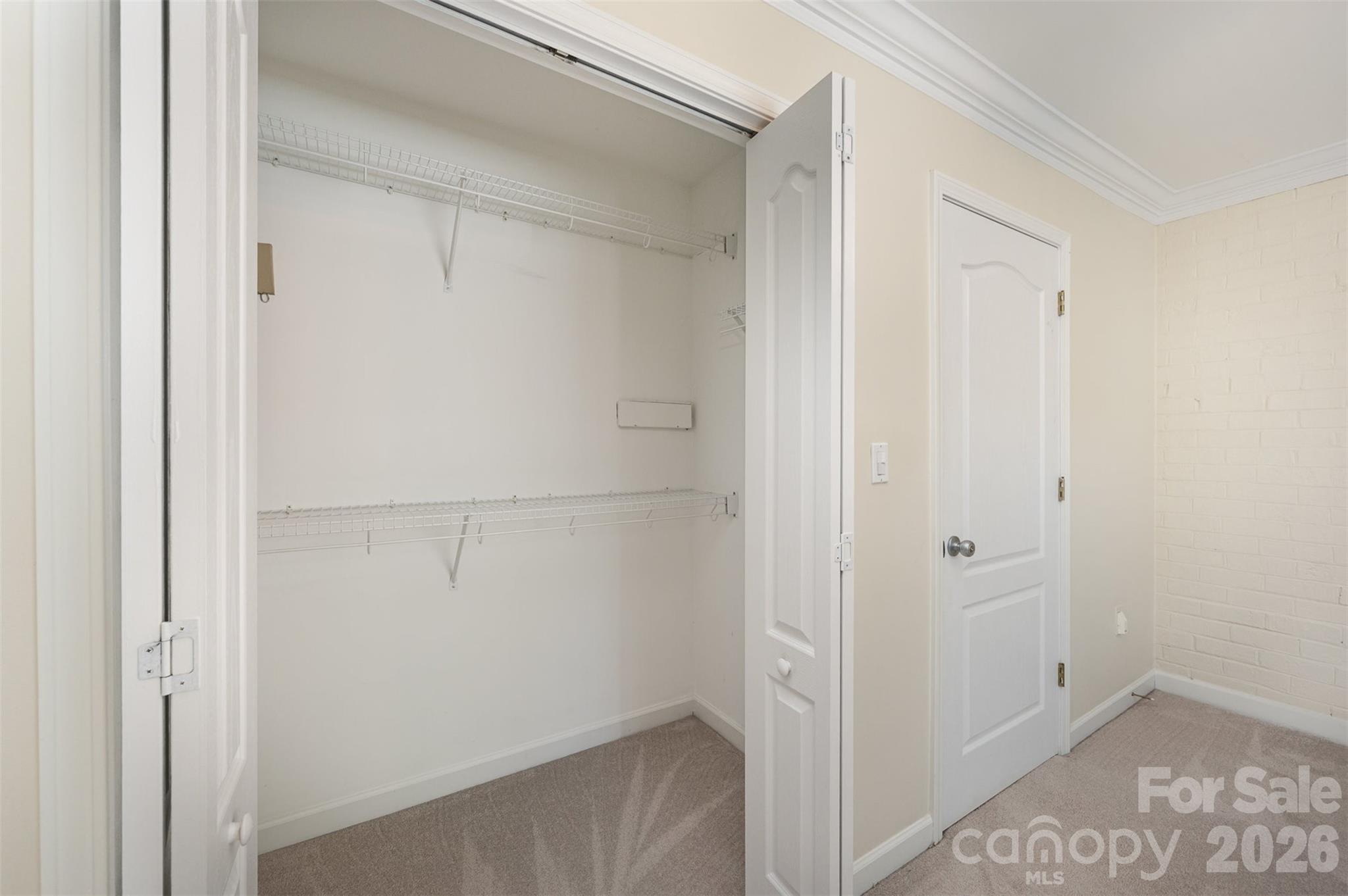 1218 Green Oaks Lane