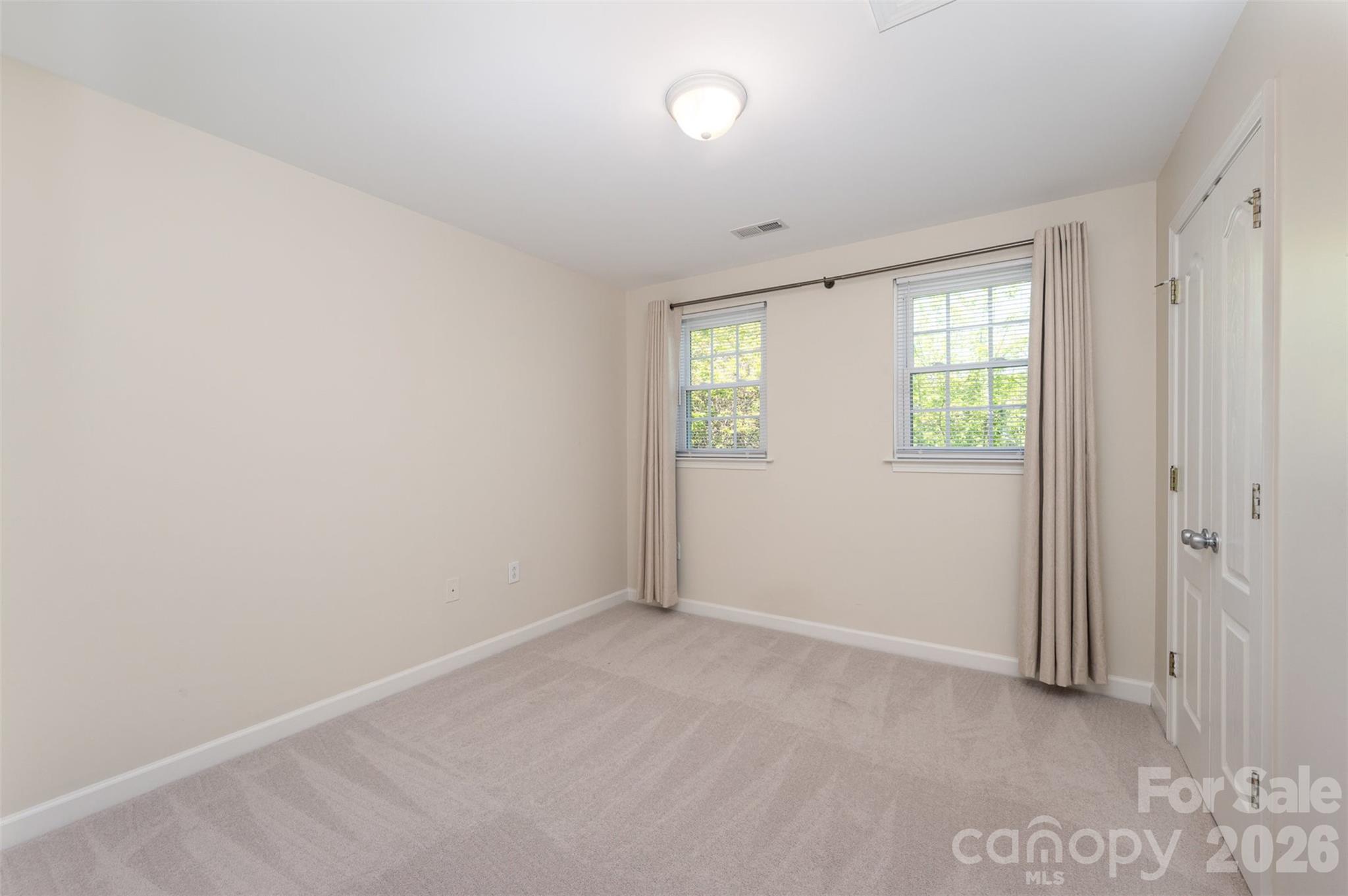 1218 Green Oaks Lane