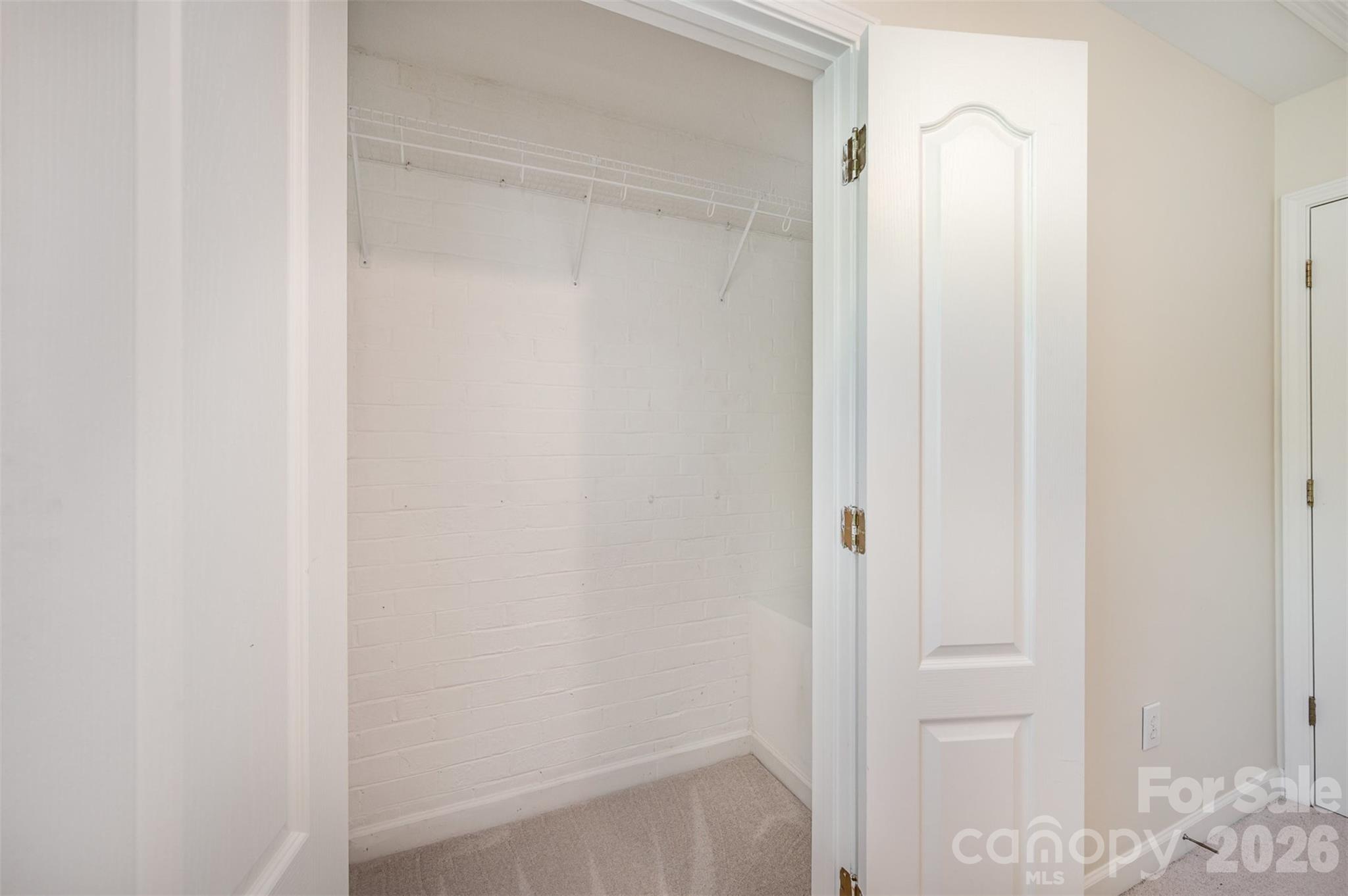 1218 Green Oaks Lane