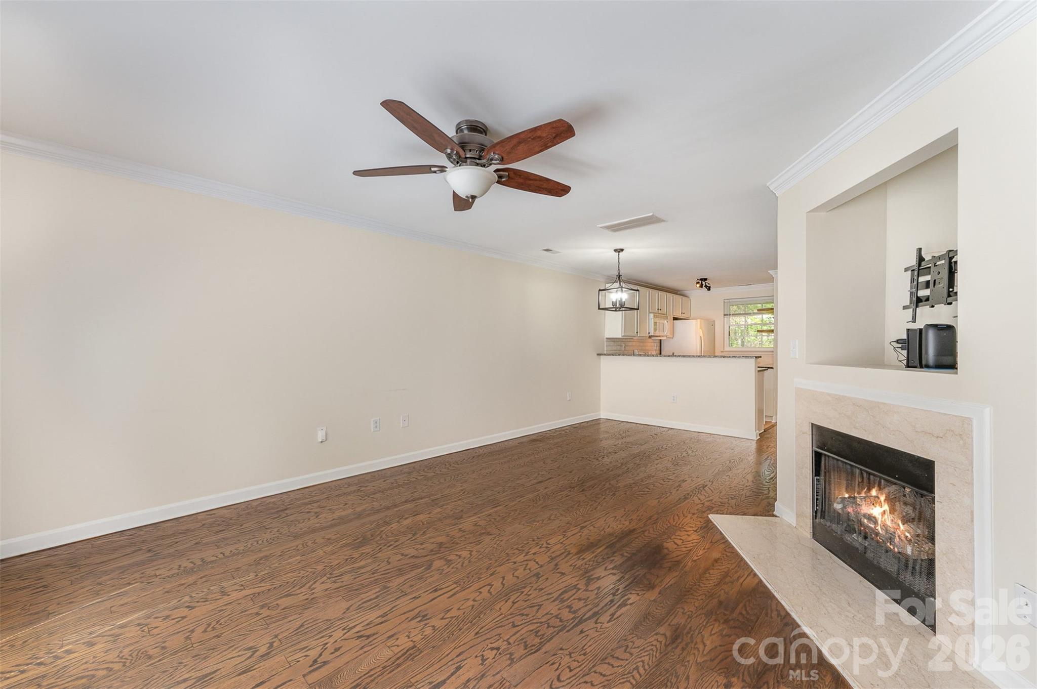 1218 Green Oaks Lane