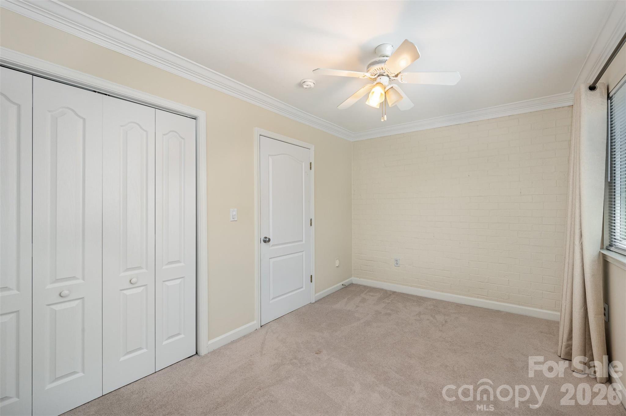 1218 Green Oaks Lane