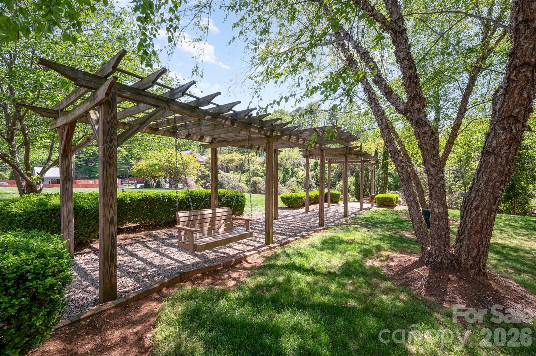 1218 Green Oaks Lane