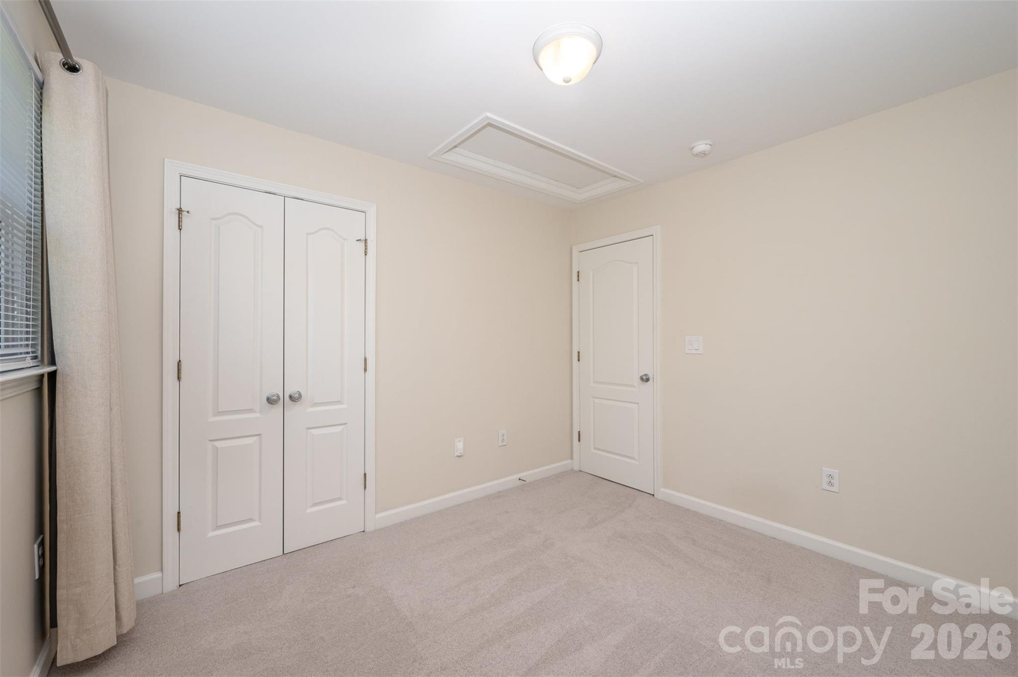 1218 Green Oaks Lane