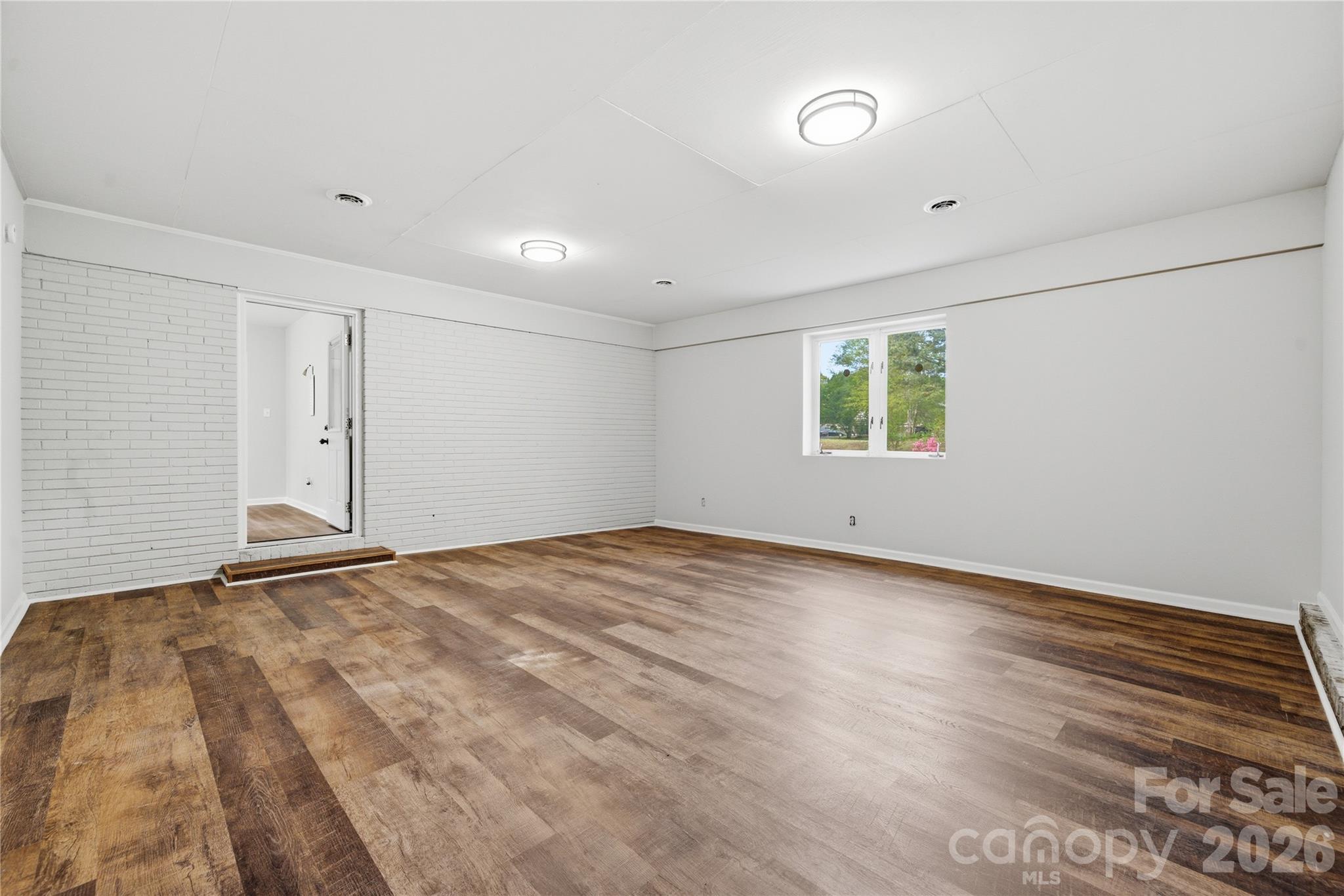 3285 Douglas Way Lane