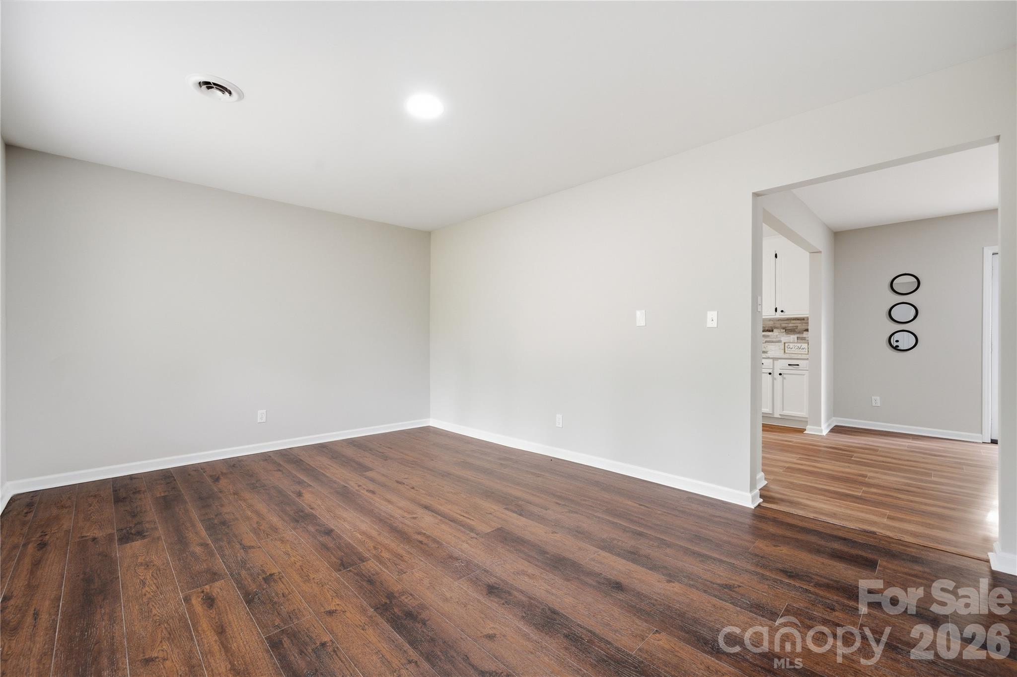 3285 Douglas Way Lane