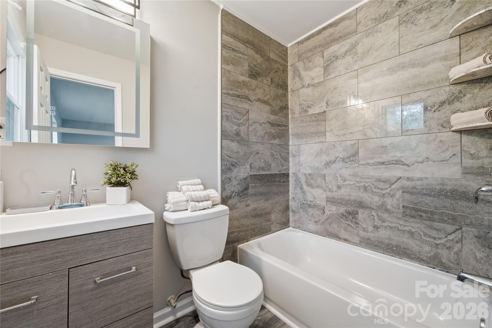 3285 Douglas Way Lane