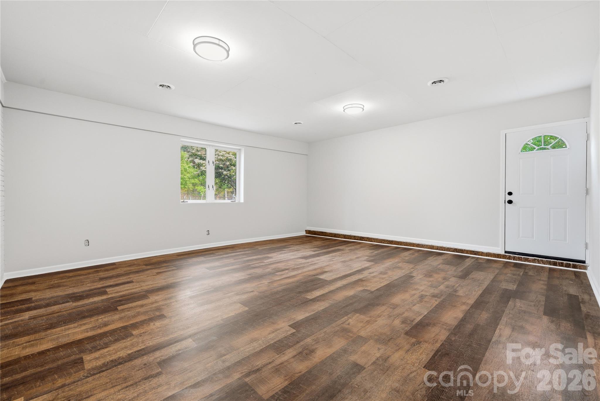 3285 Douglas Way Lane