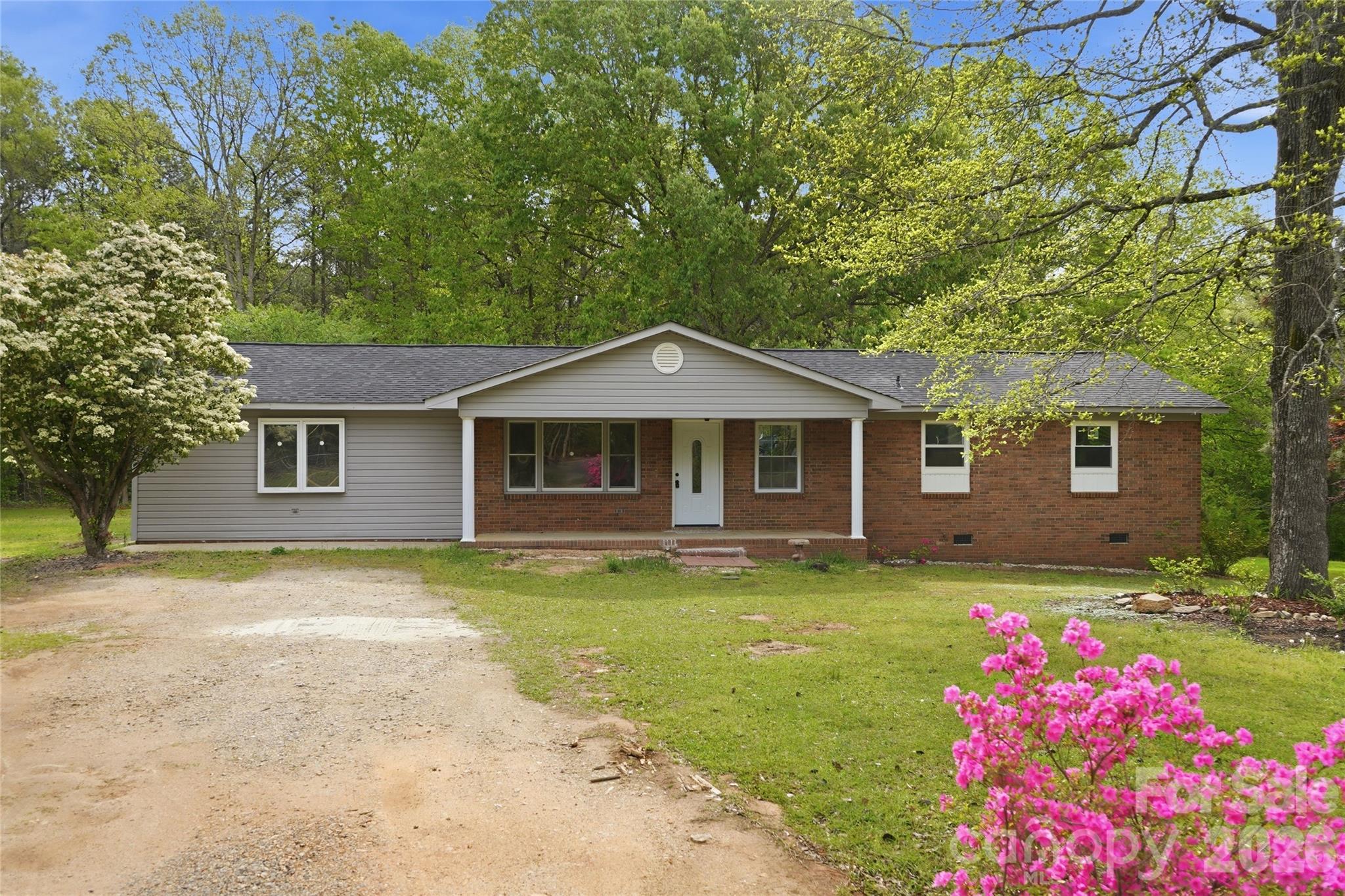 3285 Douglas Way Lane